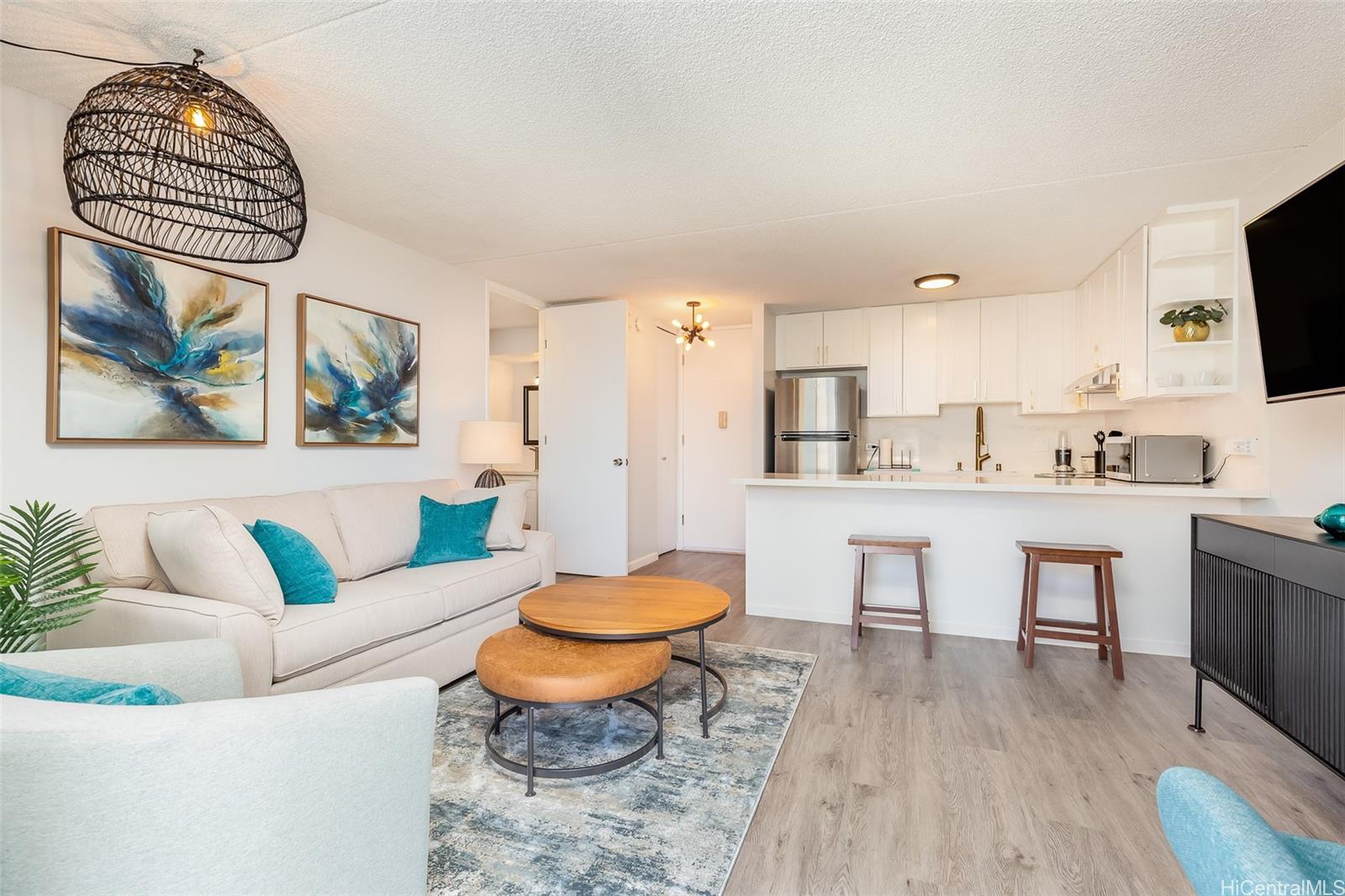 411 Hobron Lane 1507