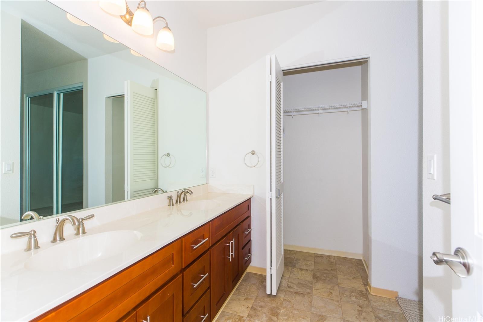 724 Kakala Street 1506