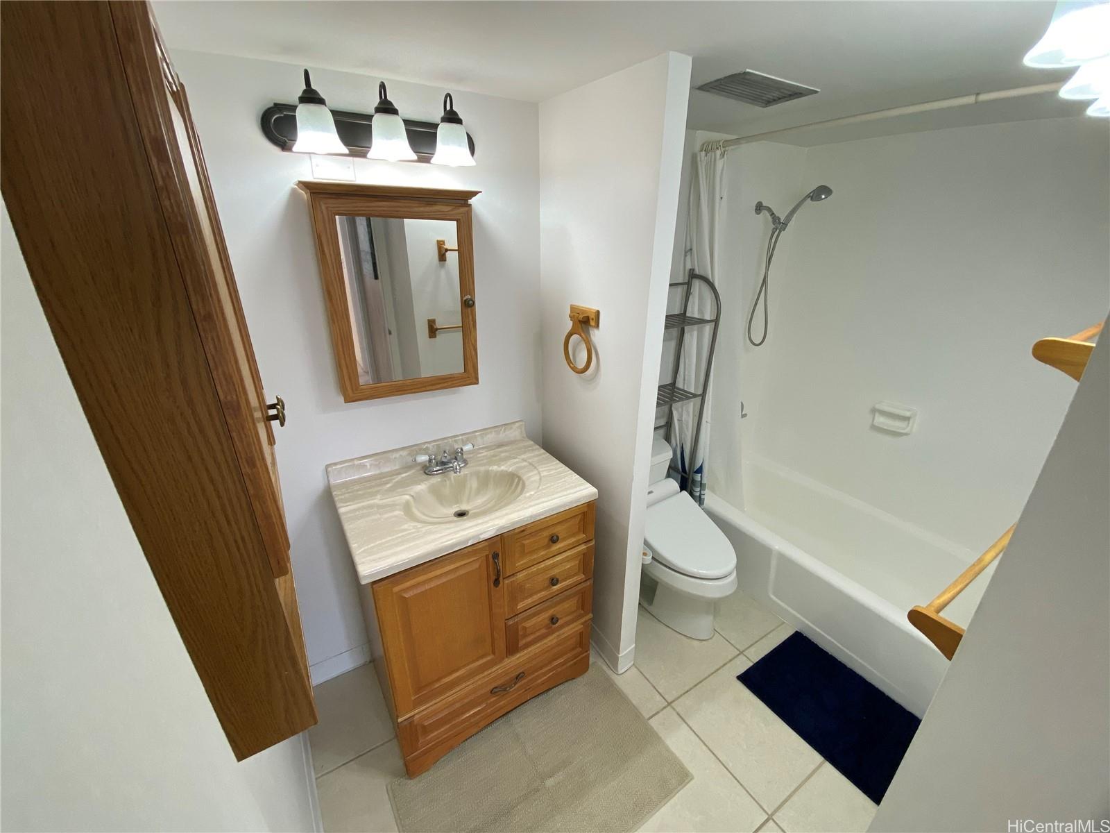 2825 S King Street 2502