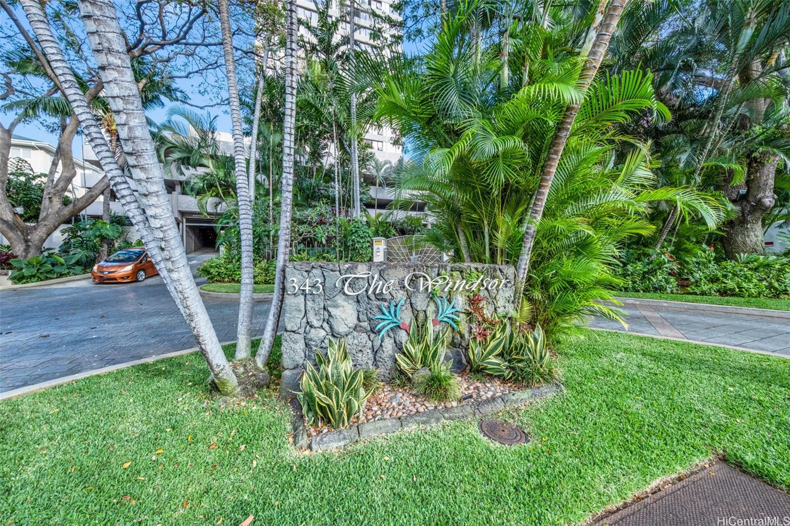 343 Hobron Lane 2104