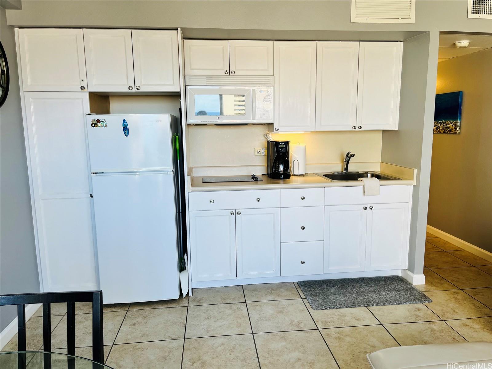 2440 Kuhio Avenue 810