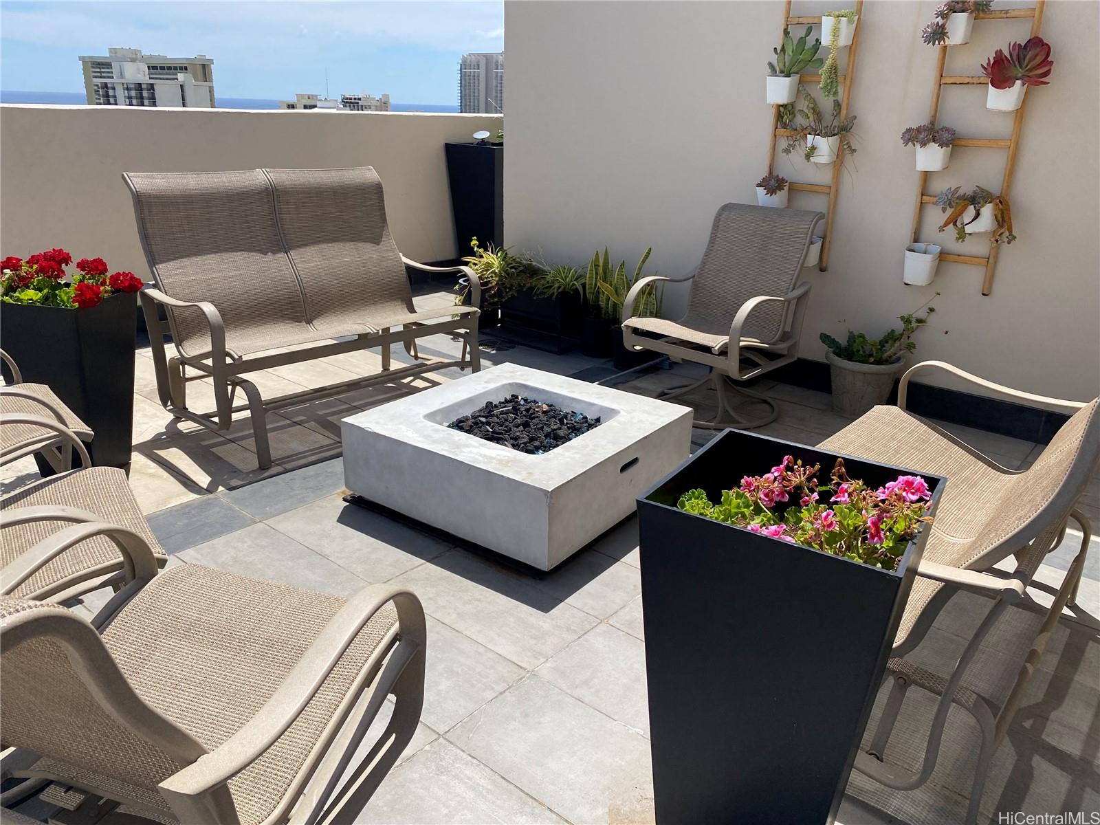 2345 Ala Wai Boulevard 1813