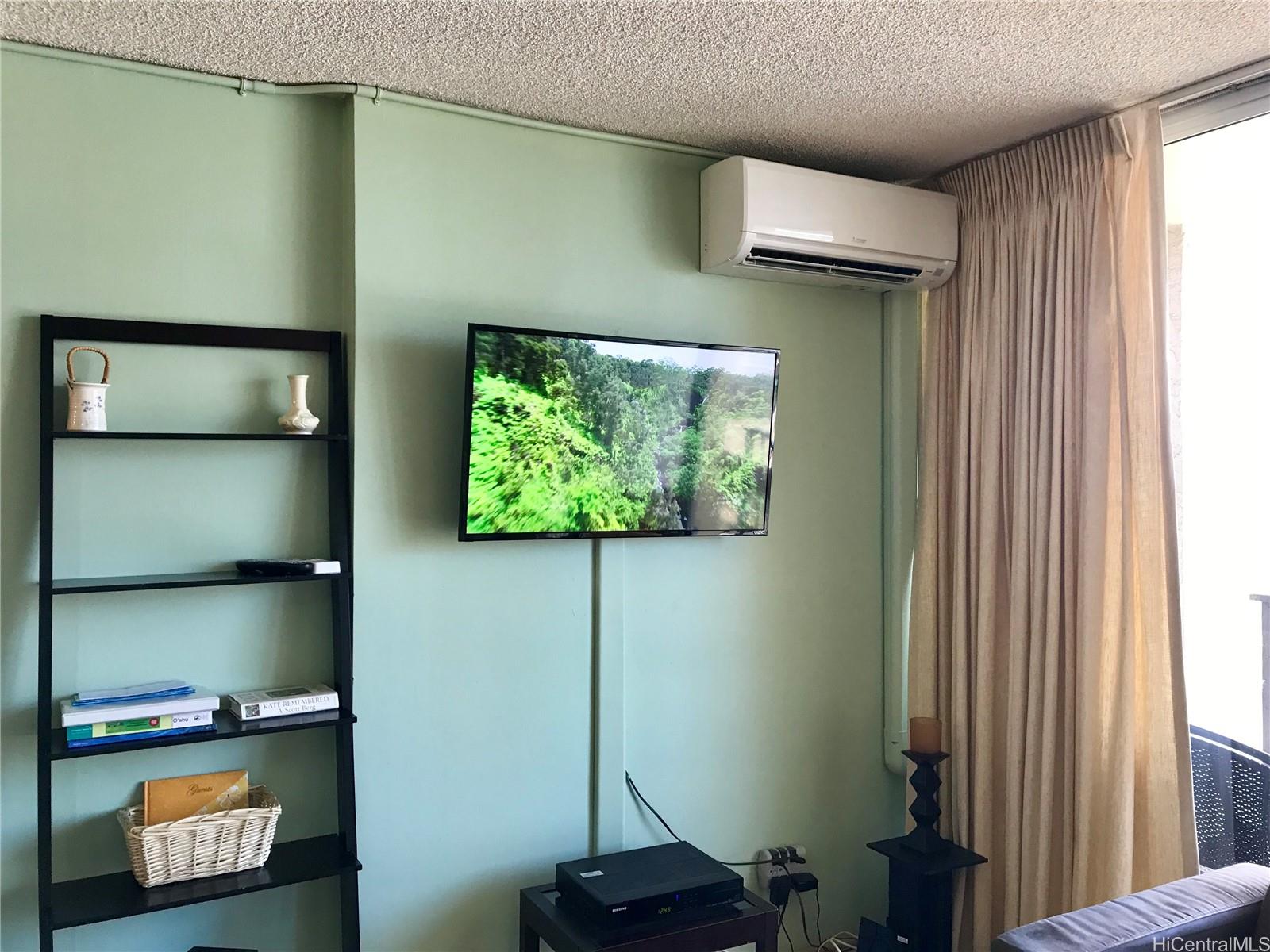 2345 Ala Wai Boulevard 1813