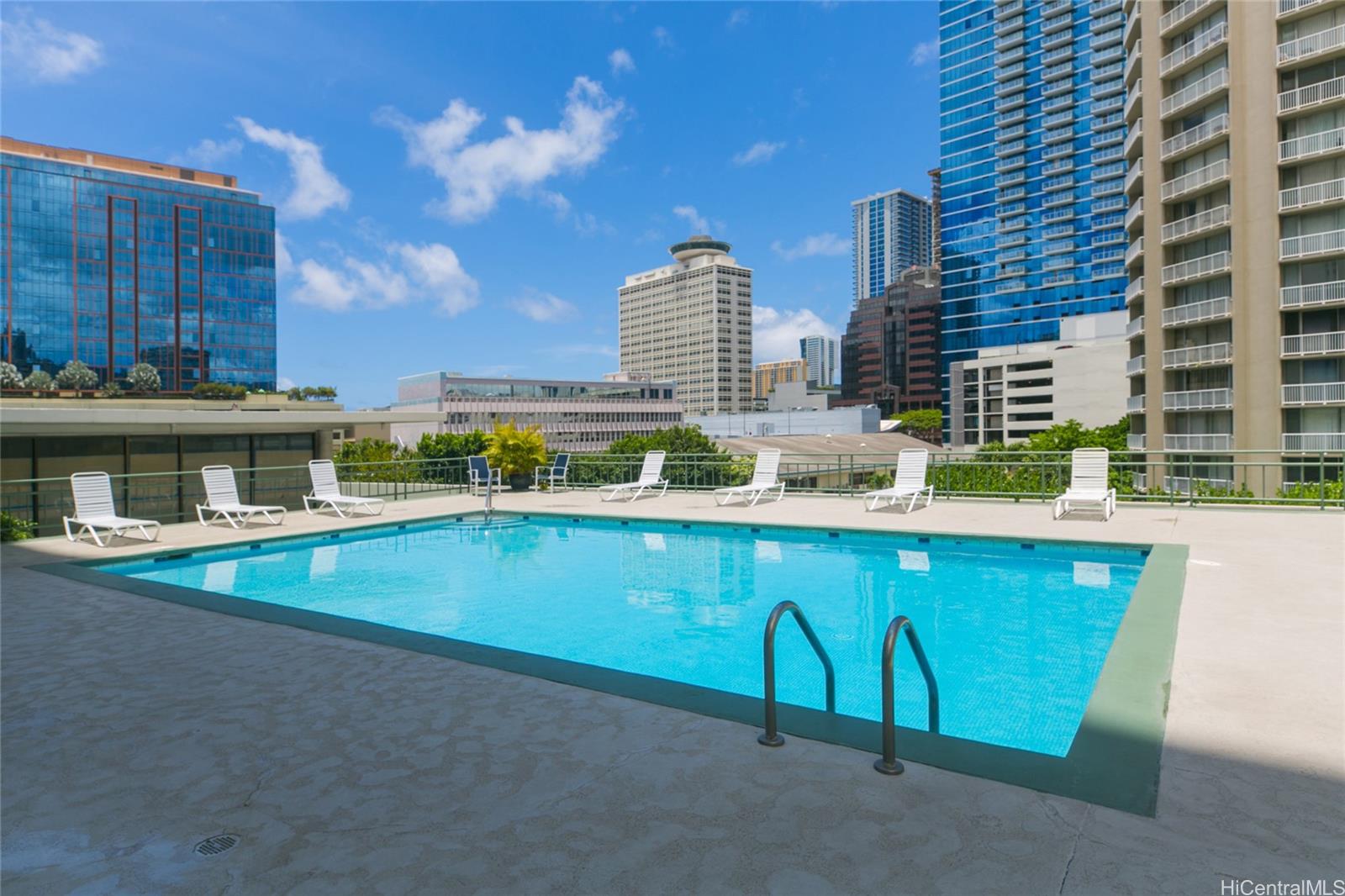 747 Amana Street 901