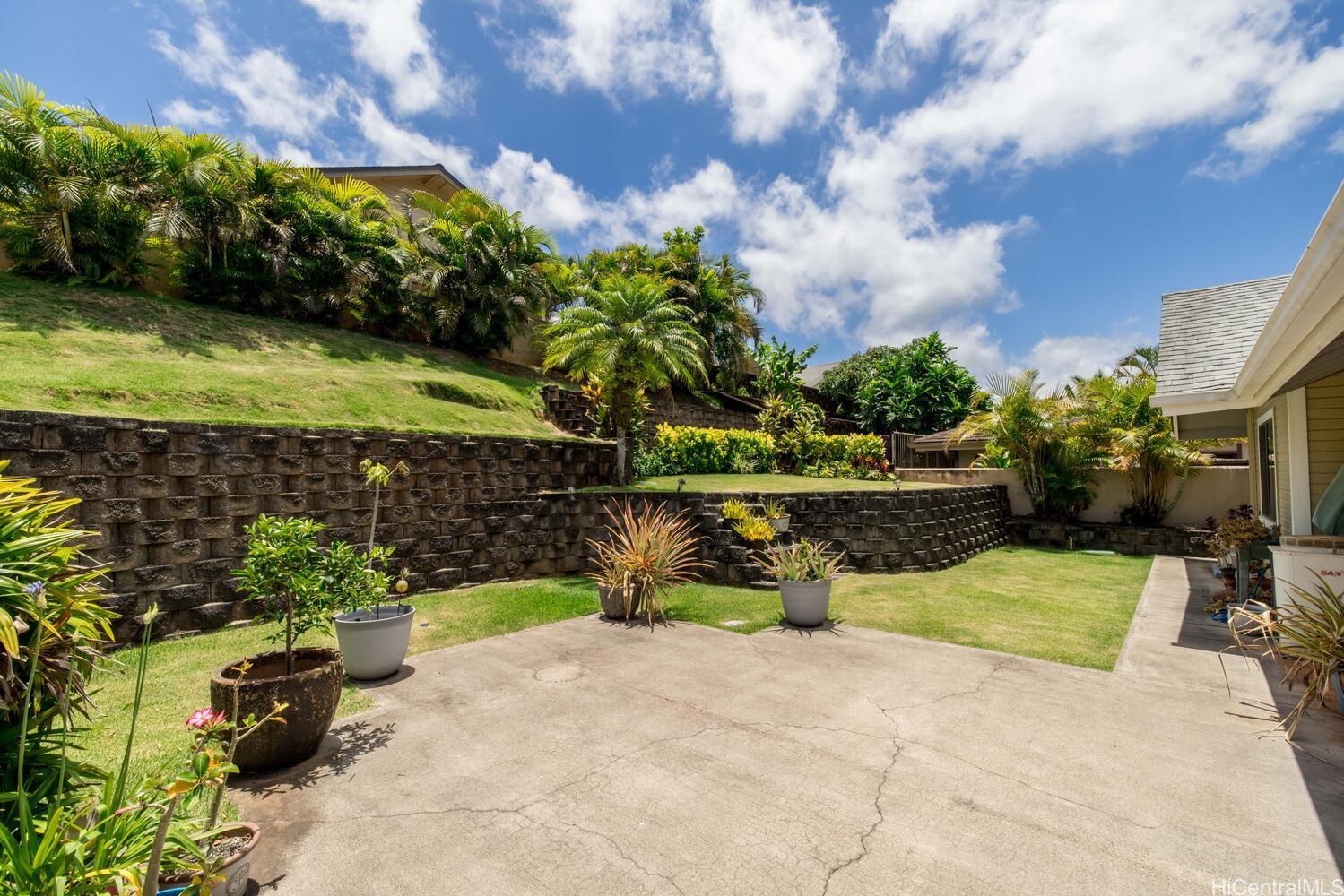 95-1028 Aoakua Street