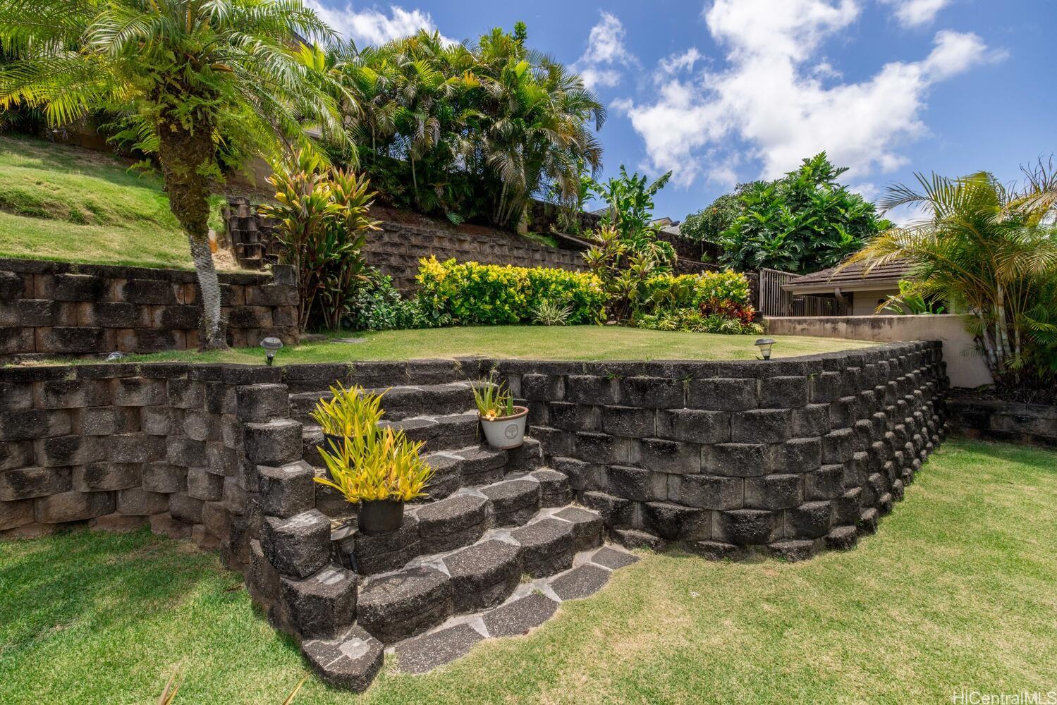 95-1028 Aoakua Street