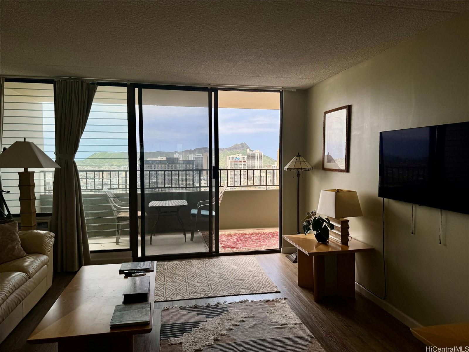 2240 Kuhio Avenue 3303