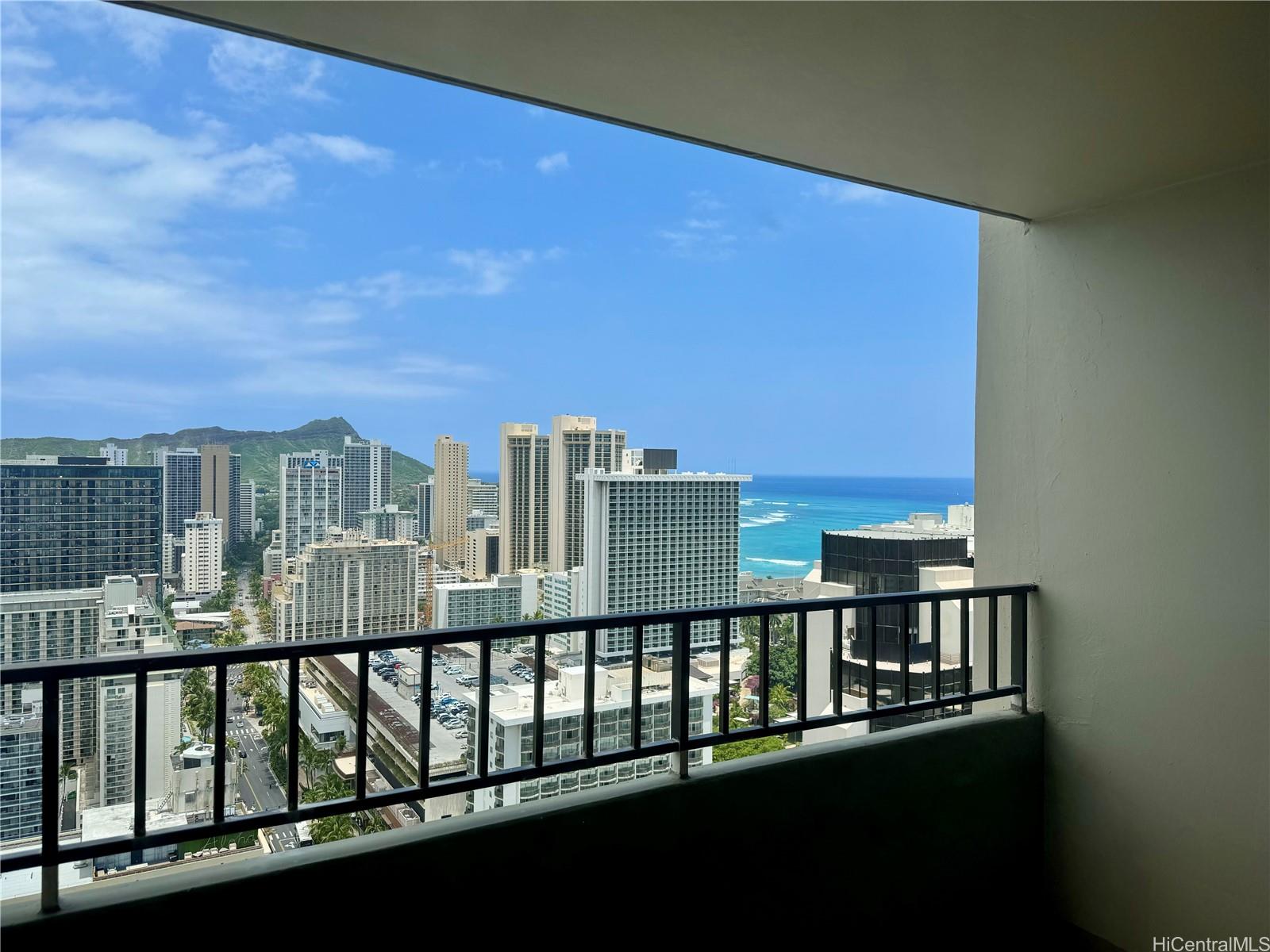 2240 Kuhio Avenue 3303