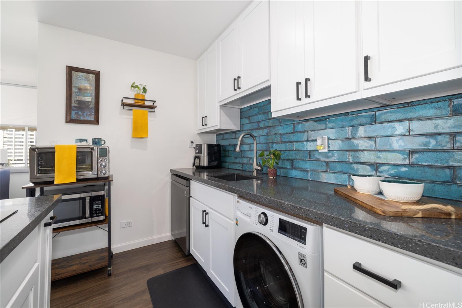 2415 Ala Wai Boulevard 808