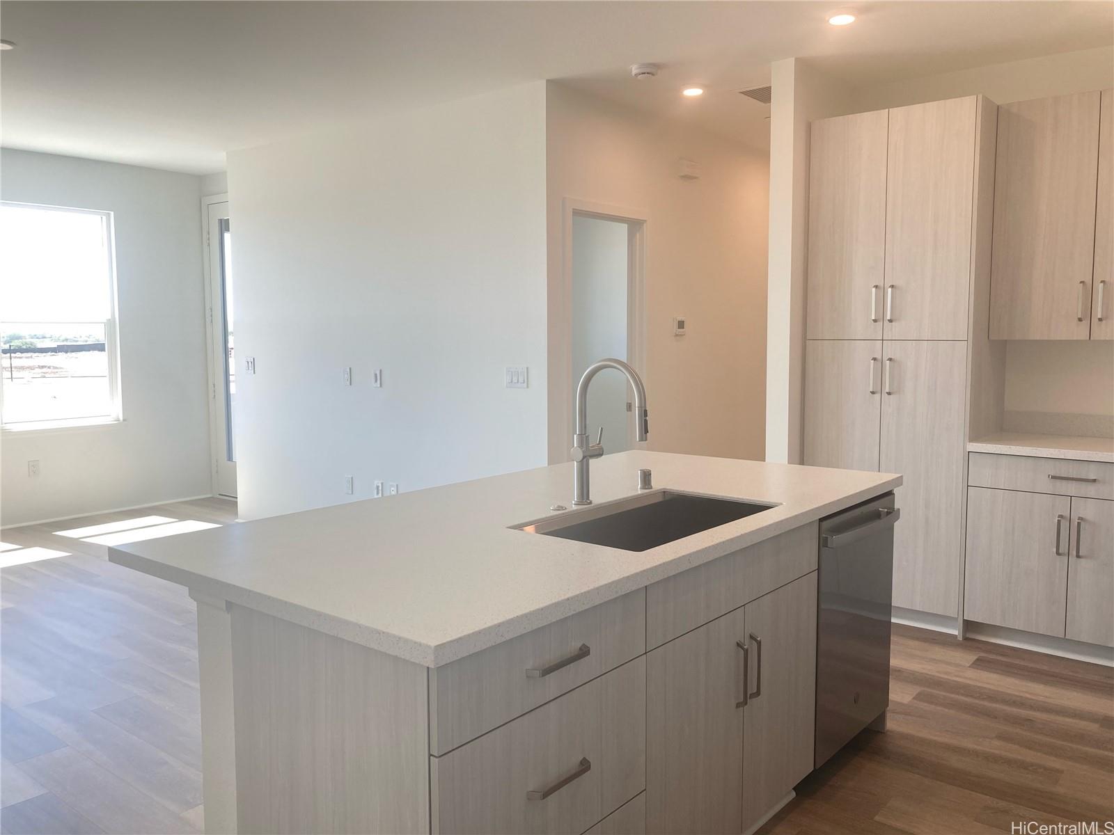 991-1101 Franklin D Roosevelt Avenue 155