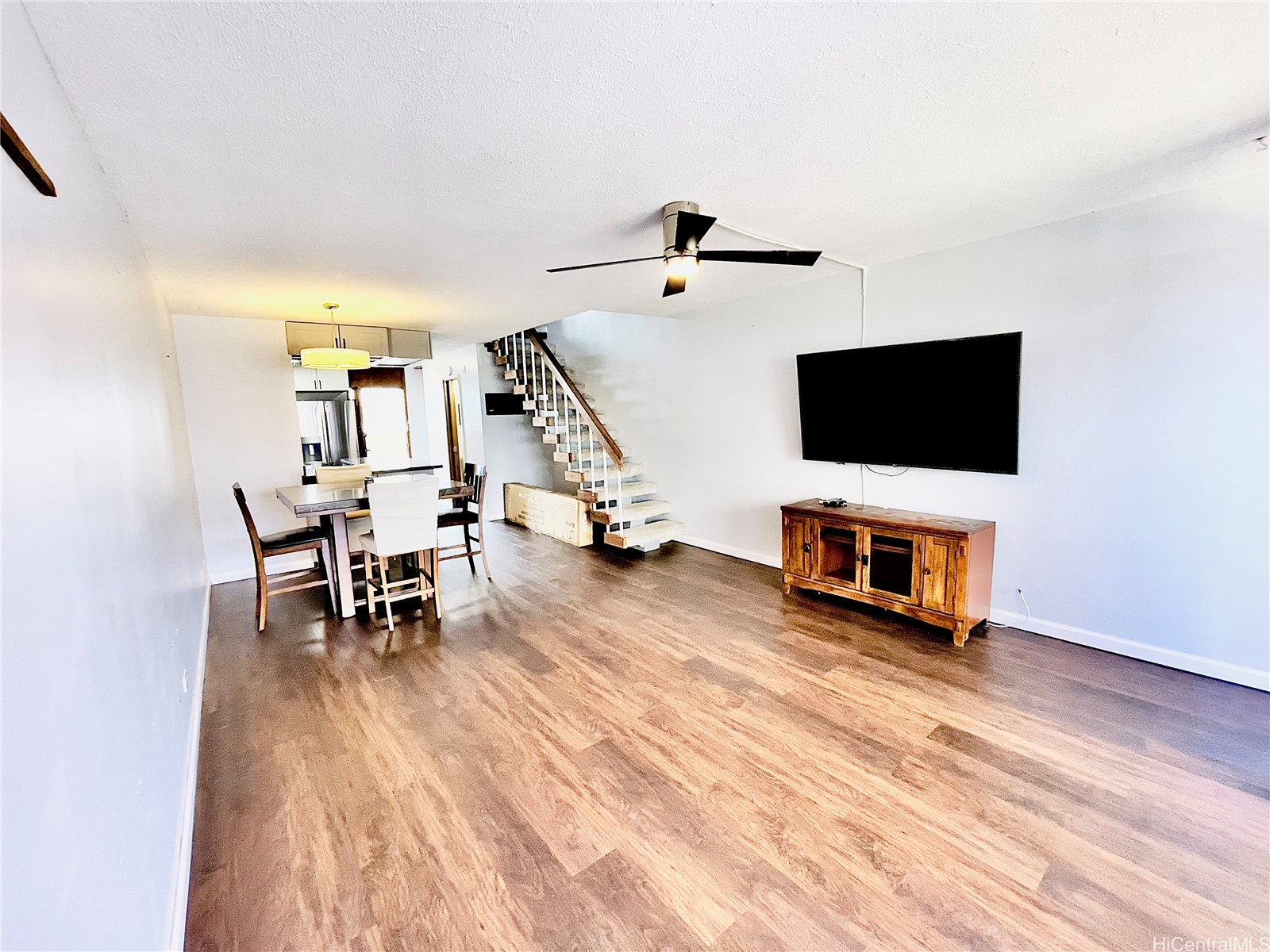 500 University Avenue 1410