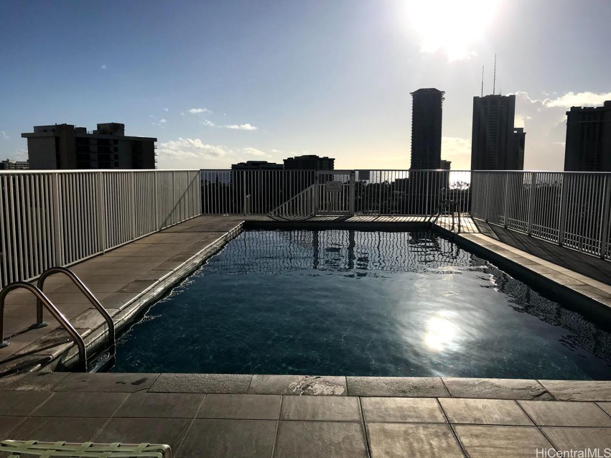 419 Keoniana Street 604