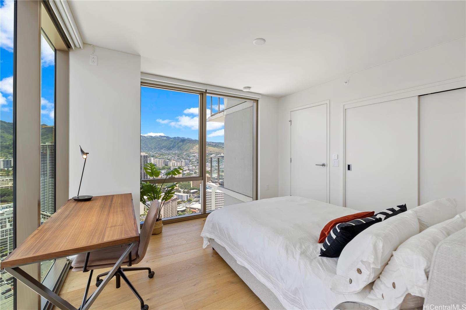 1388 Kapiolani Boulevard 4111