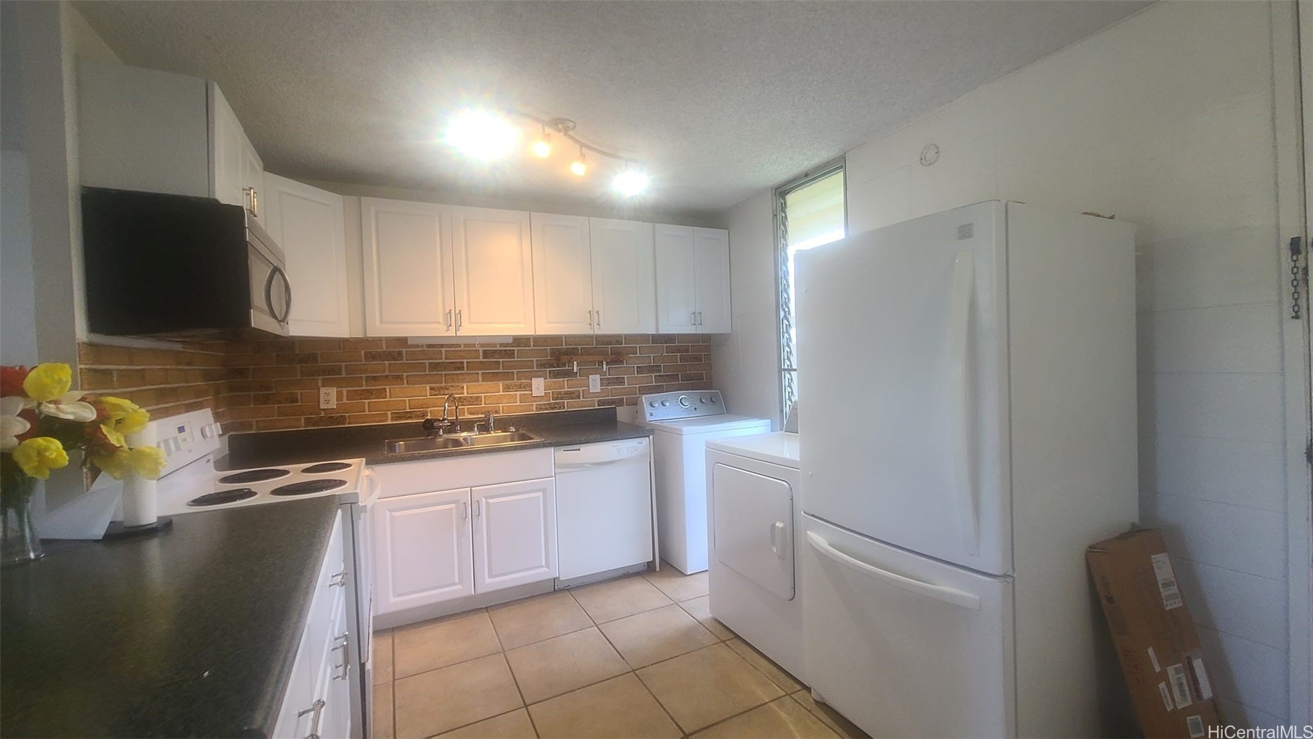 95-273 Waikalani Drive D1005