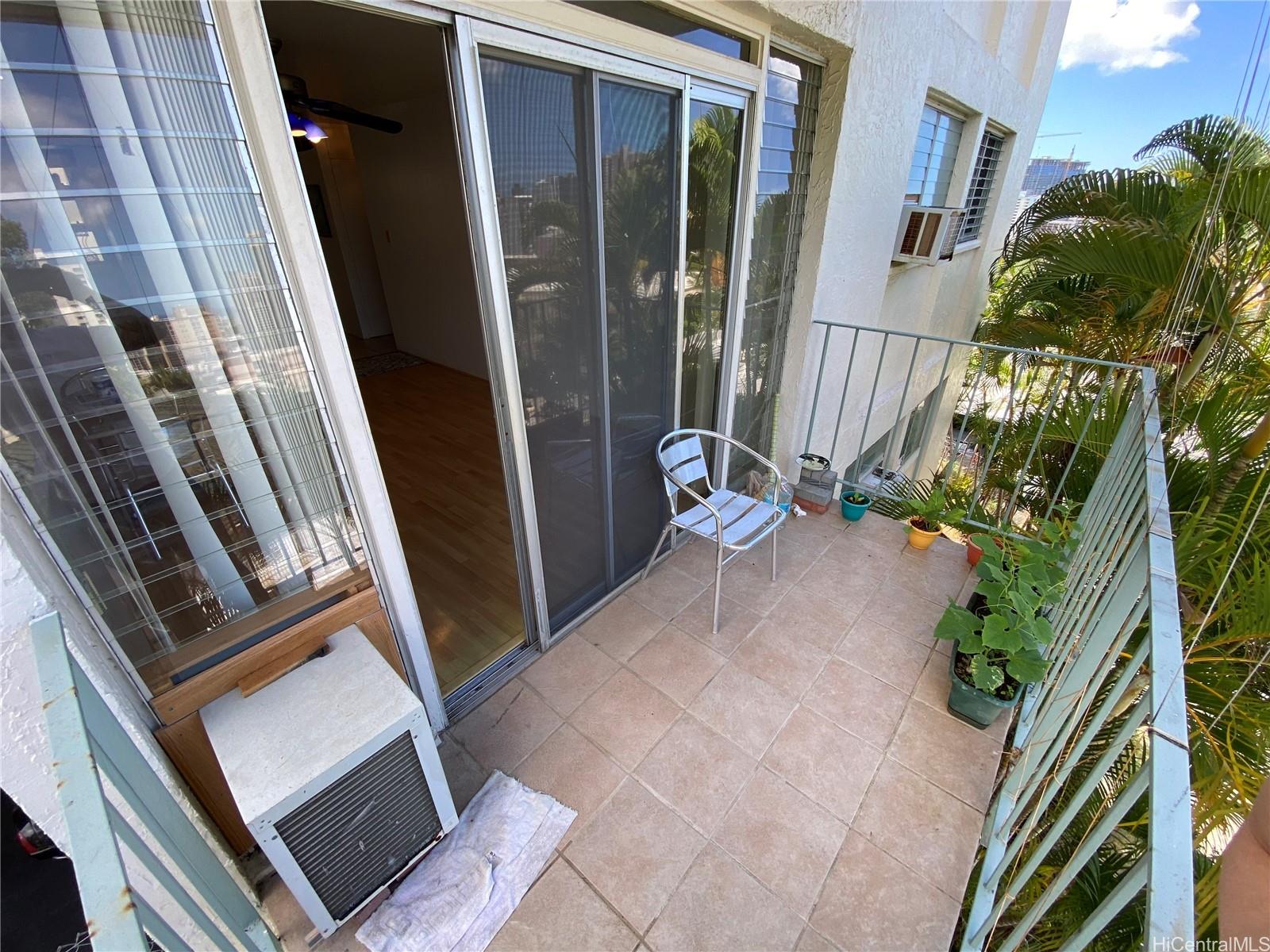 1019 Maunaihi Place 203