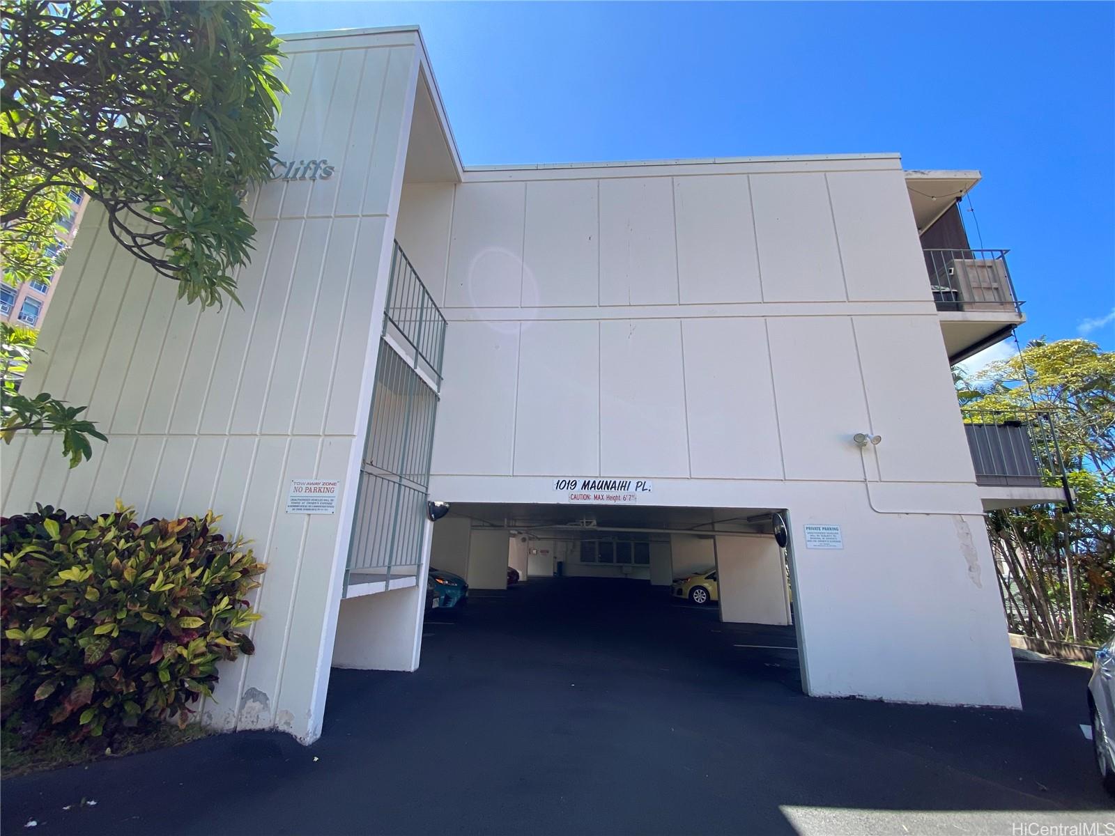 1019 Maunaihi Place 203