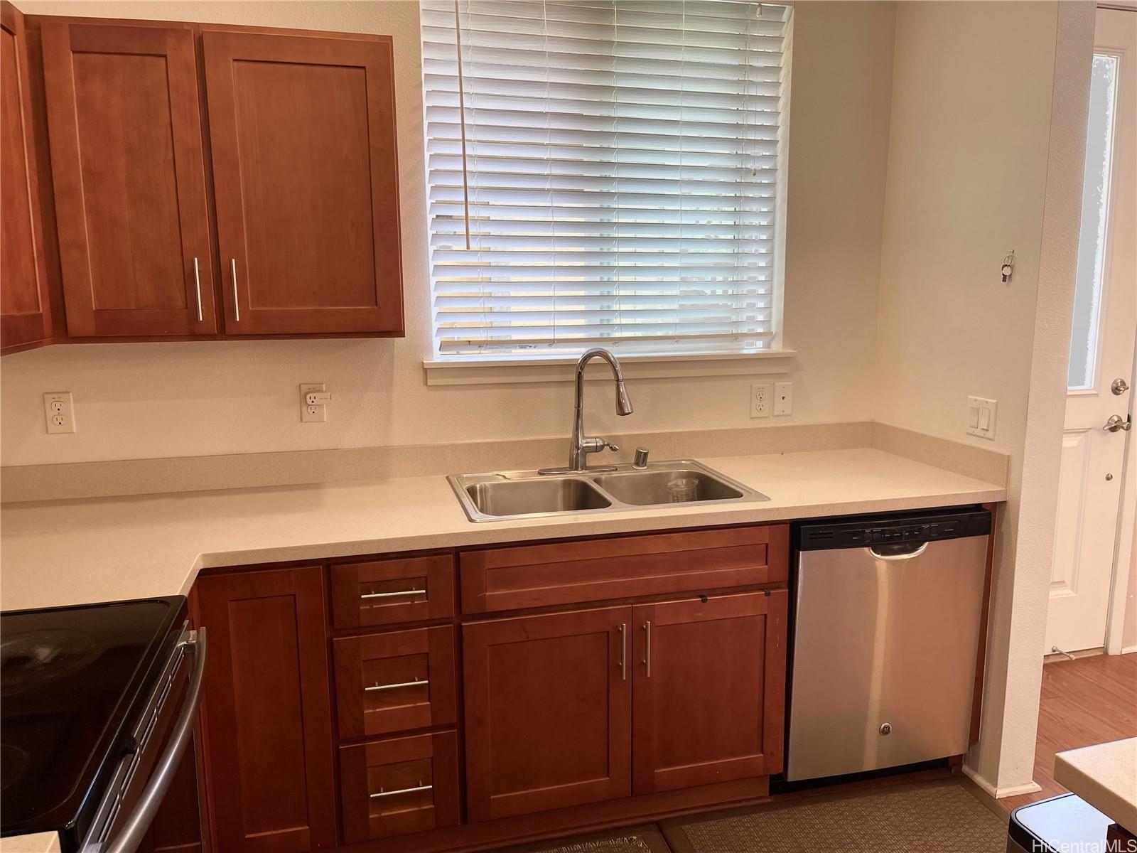 840 Kakala Street 204