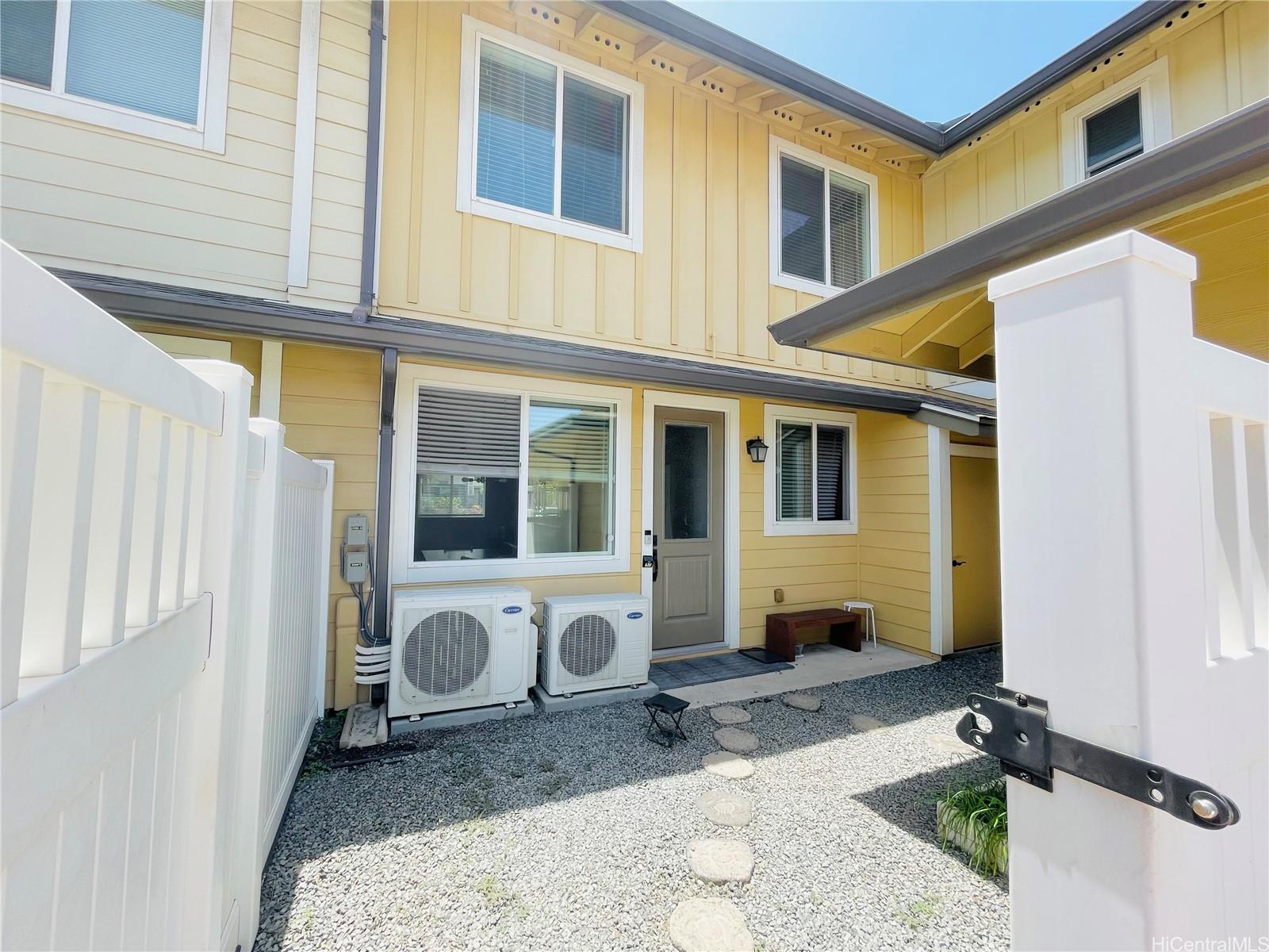 840 Kakala Street 204