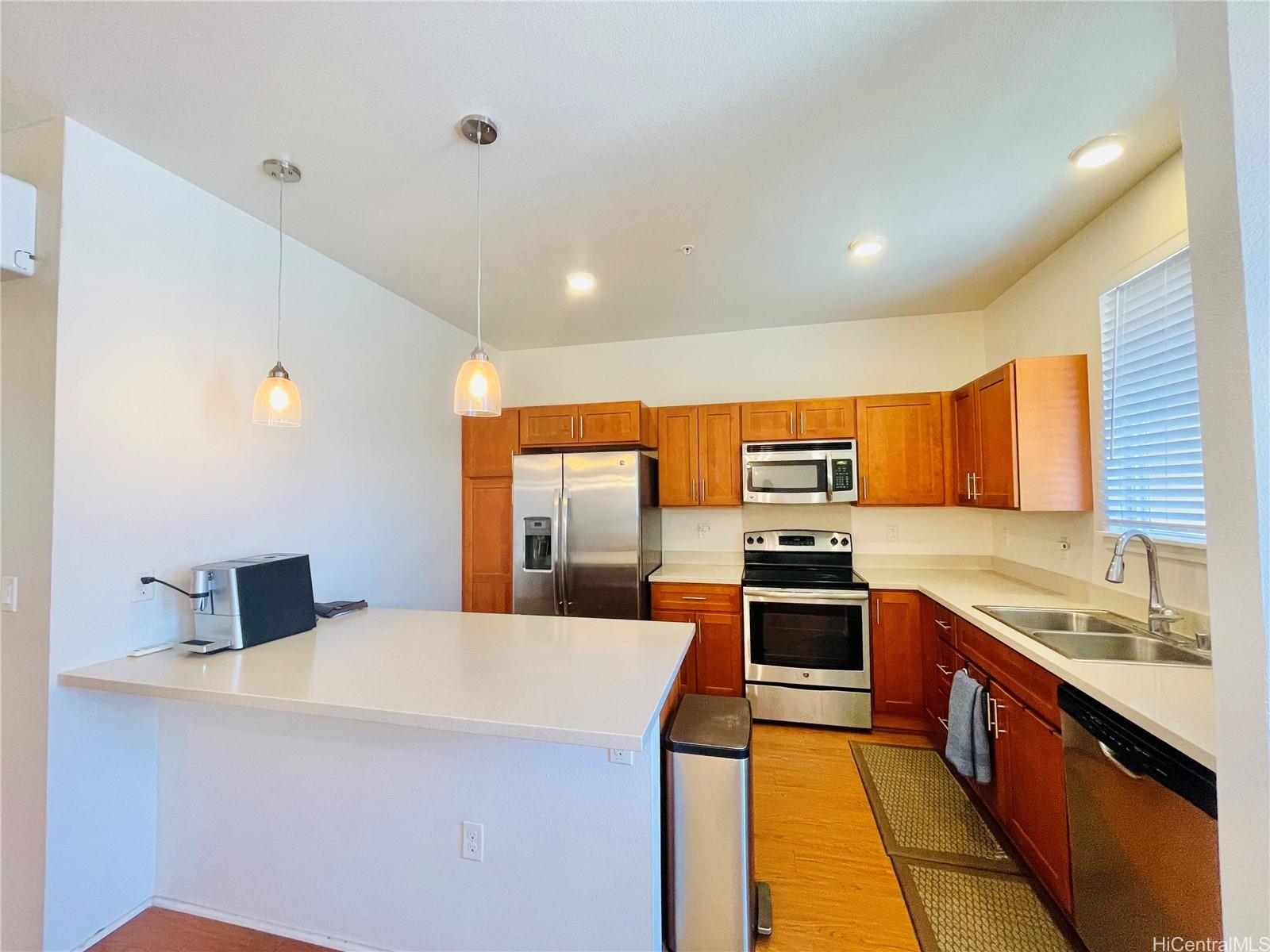 840 Kakala Street 204