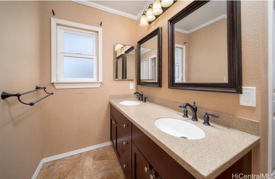 1101 Kukulu Street 30
