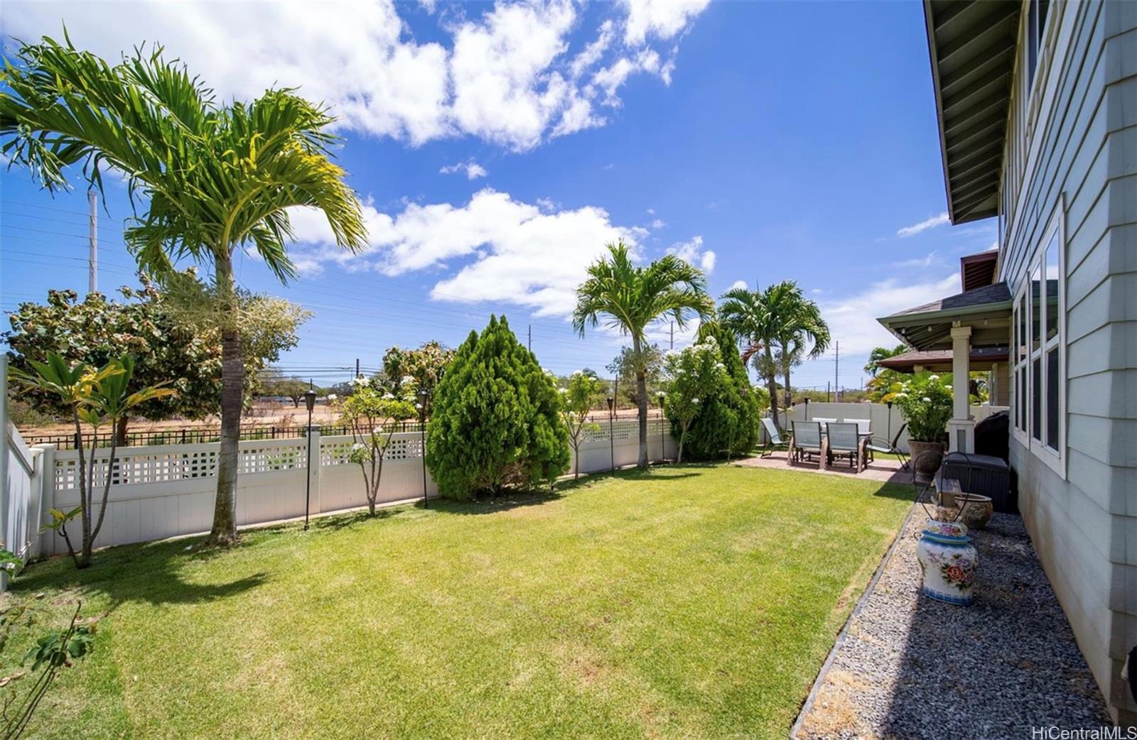 1101 Kukulu Street 30