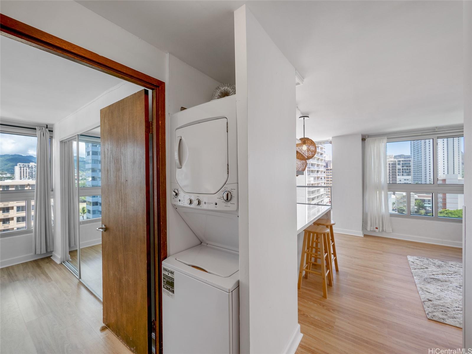2421 Tusitala Street 1001
