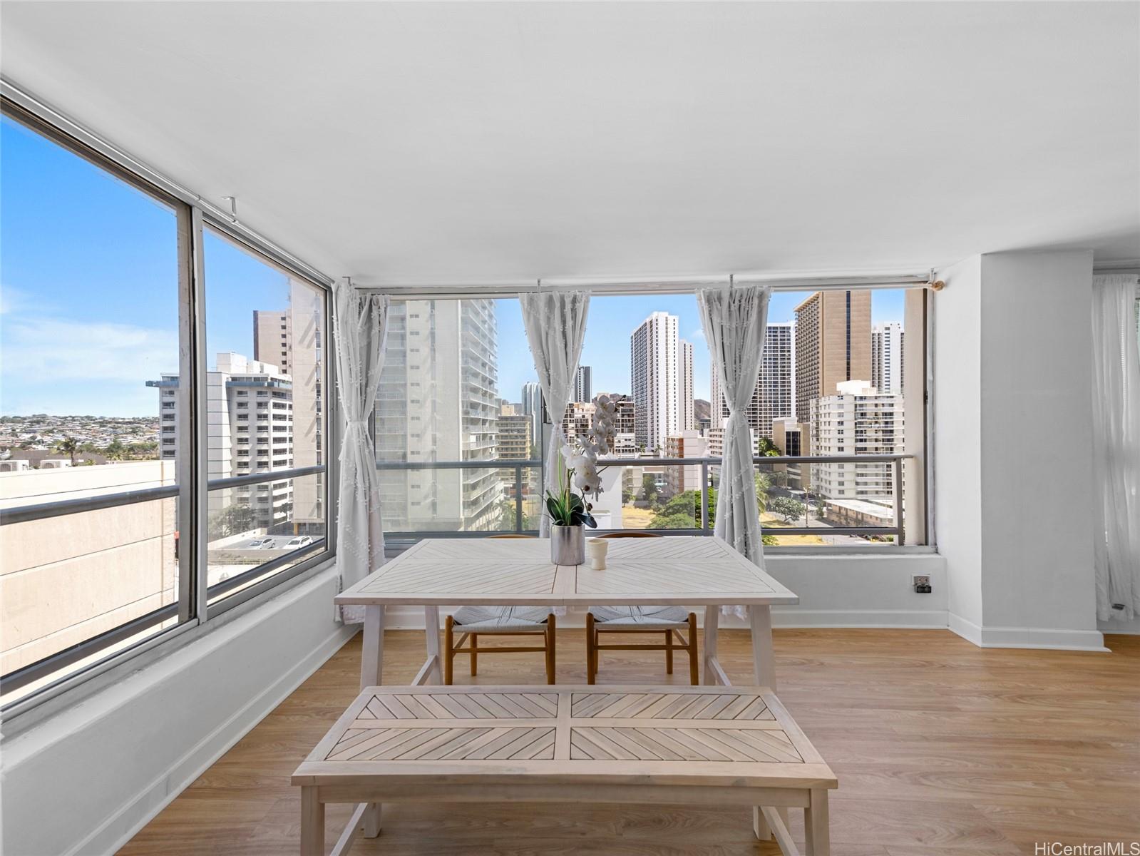 2421 Tusitala Street 1001