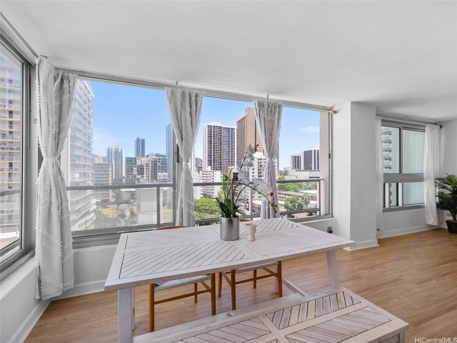 2421 Tusitala Street 1001