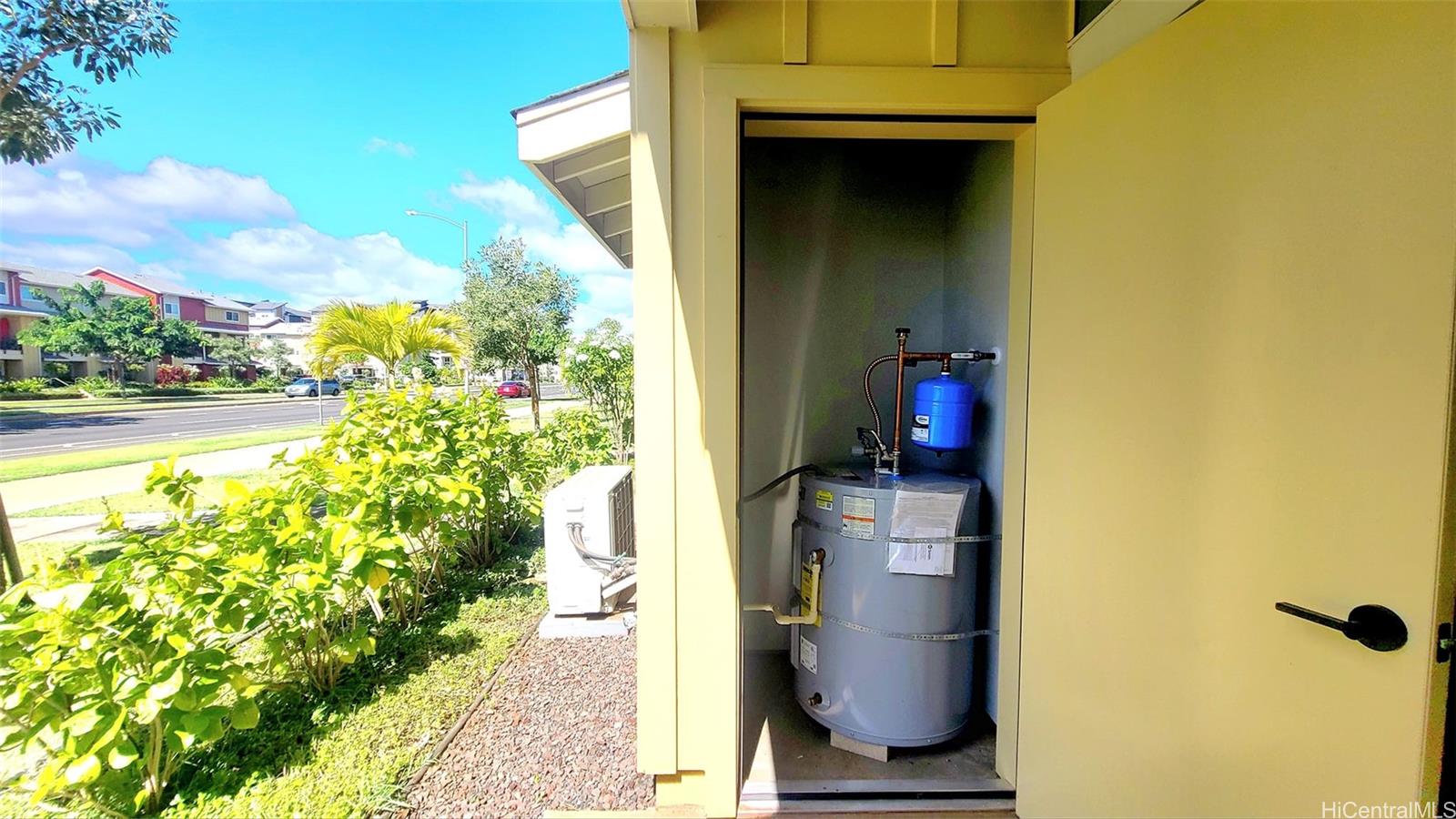 91-3575 Kamolehonua Street 912