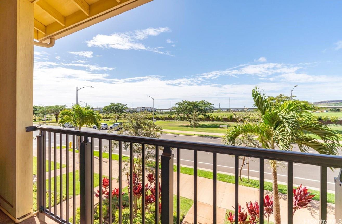 91-3633 Kauluakoko Street 305
