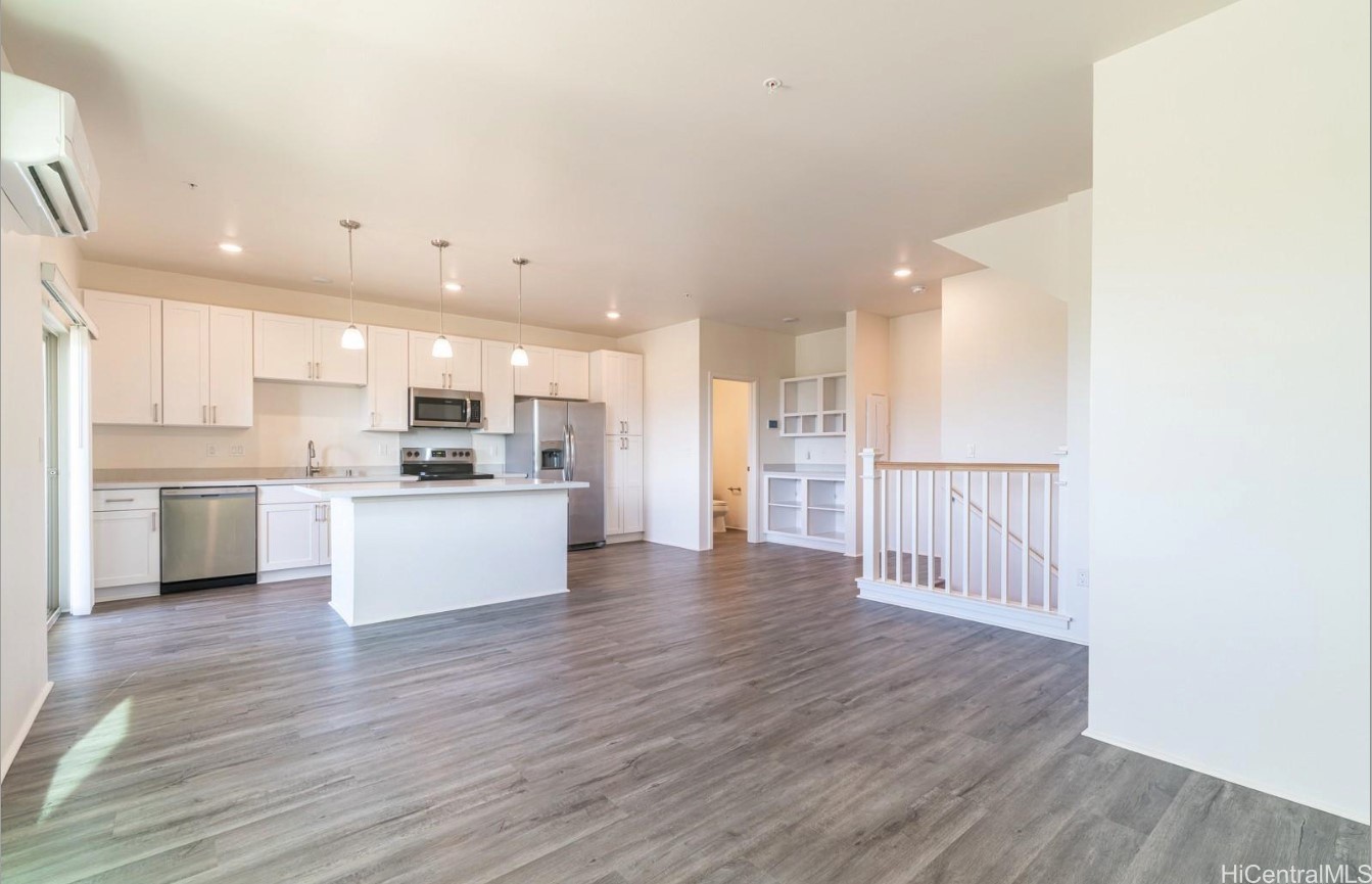 91-3633 Kauluakoko Street 305