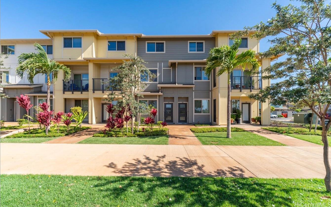 91-3633 Kauluakoko Street 305