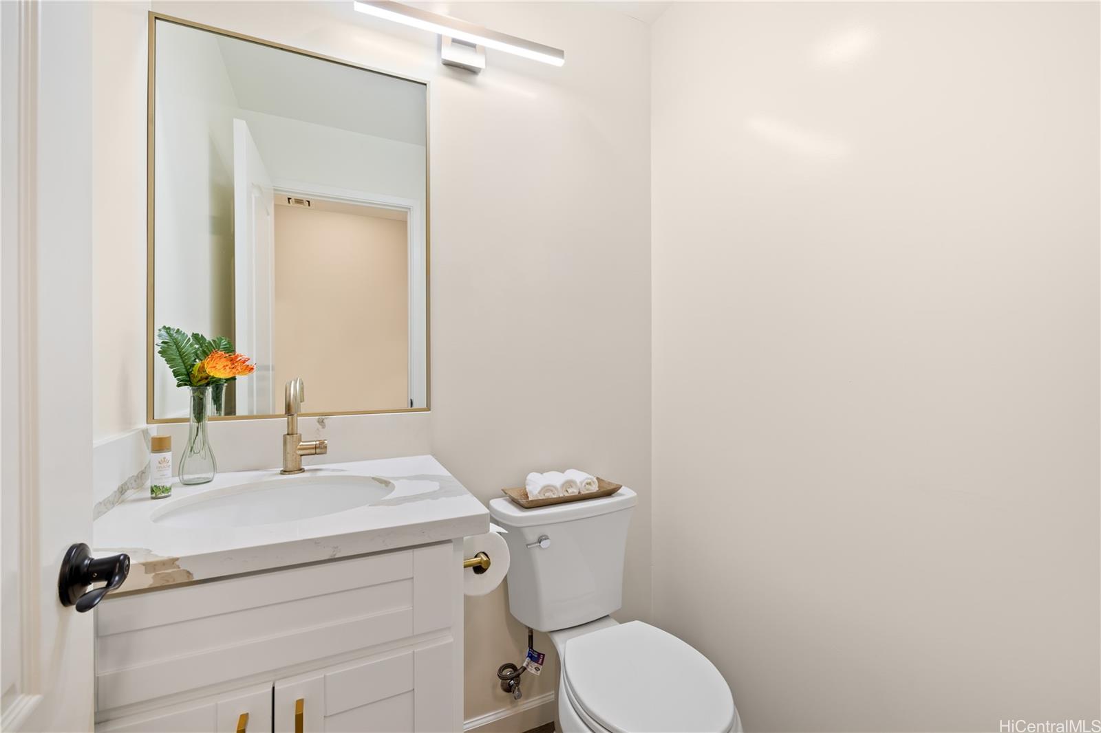 92-1490 Aliinui Drive 805