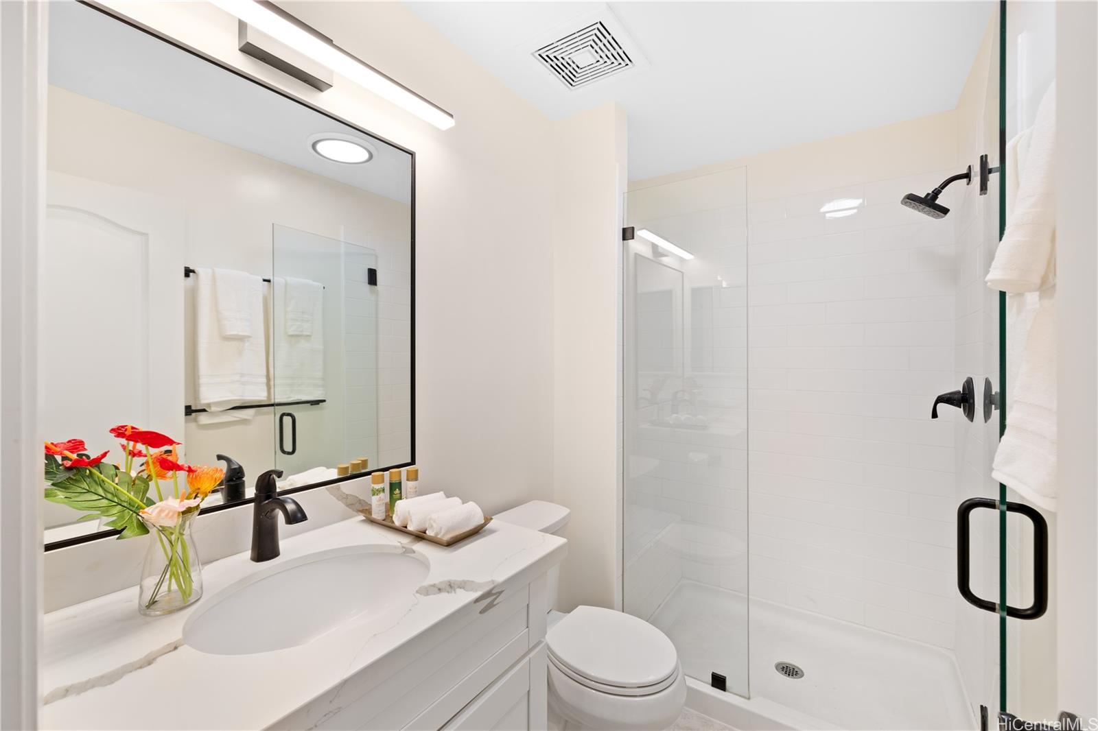 92-1490 Aliinui Drive 805