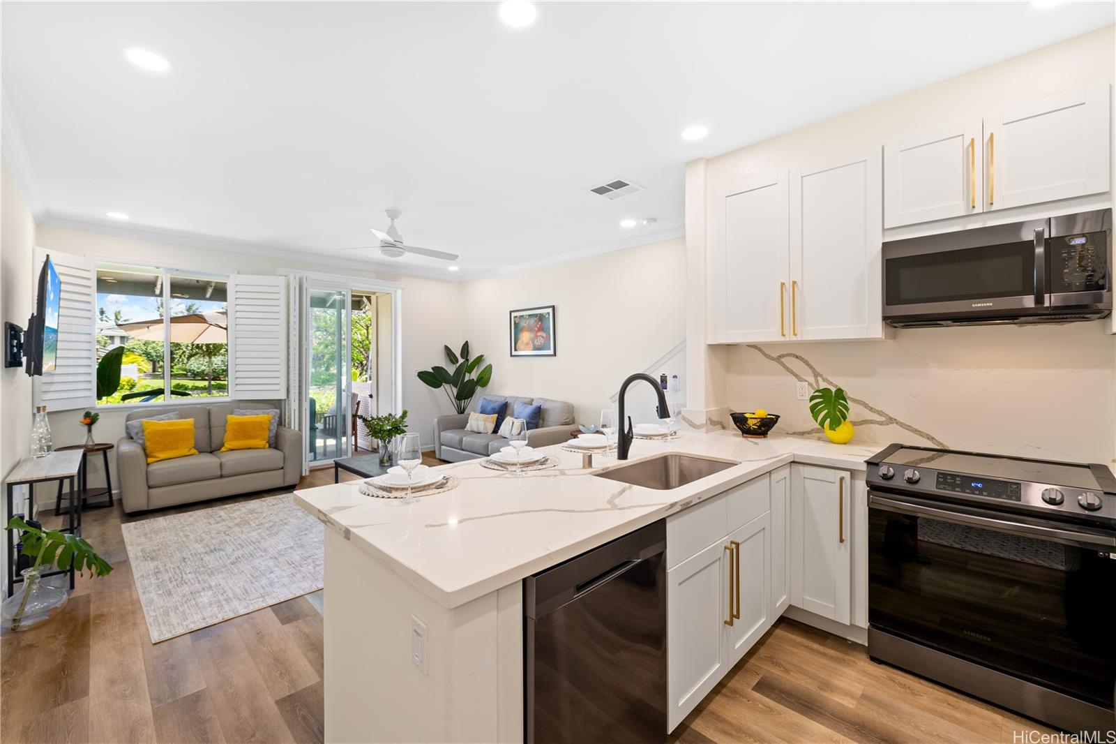 92-1490 Aliinui Drive 805