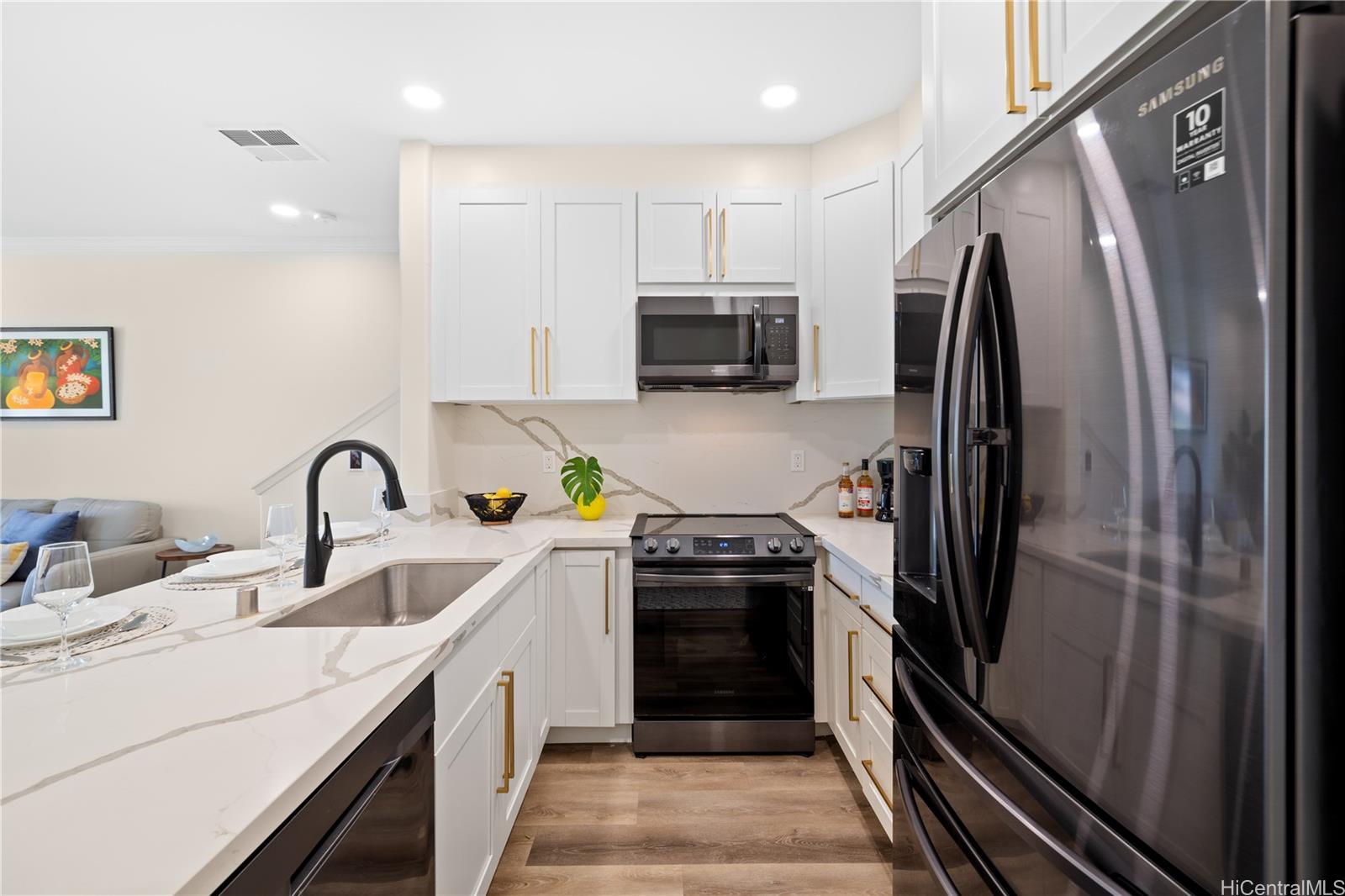 92-1490 Aliinui Drive 805