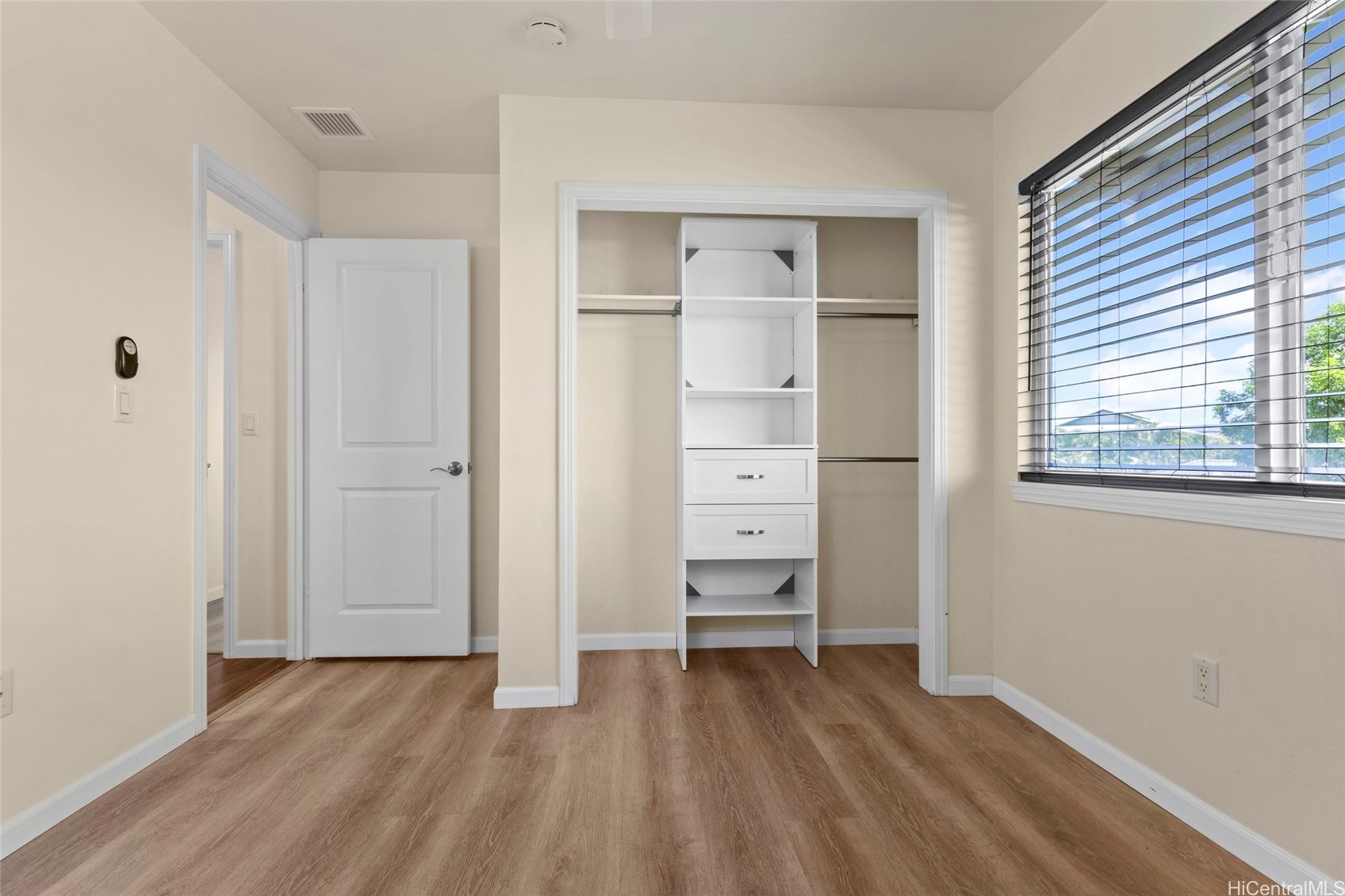 91-6221 Kapolei Parkway 407