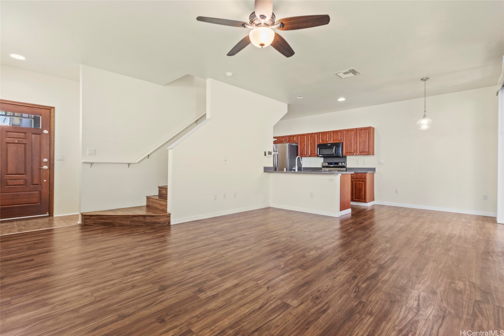 91-6221 Kapolei Parkway 407