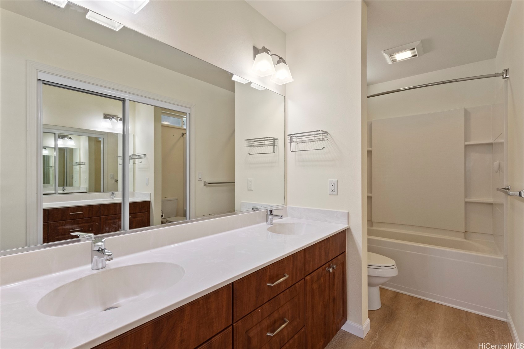 91-6221 Kapolei Parkway 407