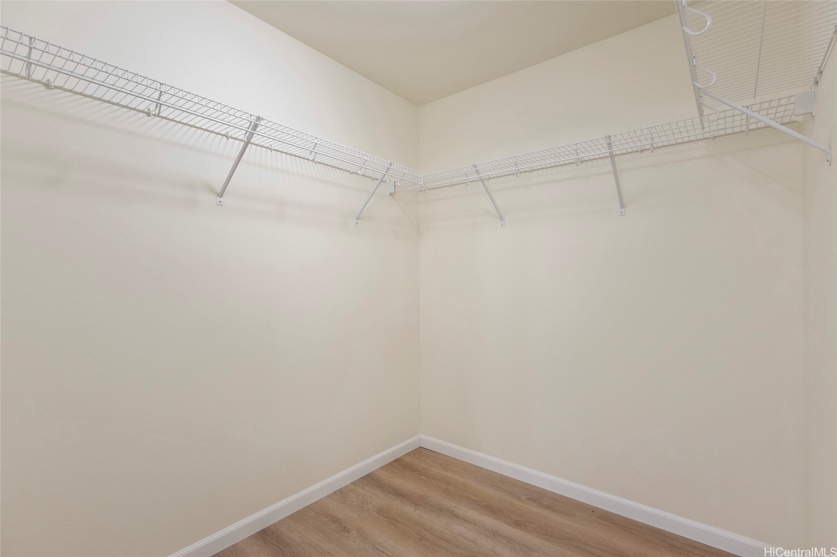 91-6221 Kapolei Parkway 407