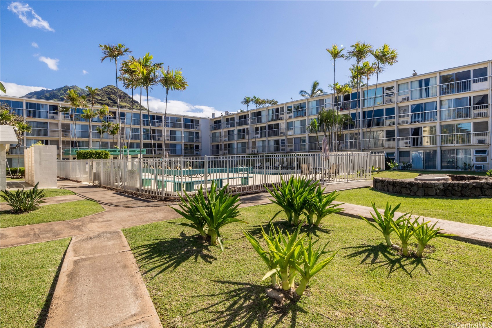 85-175 Farrington Highway C414
