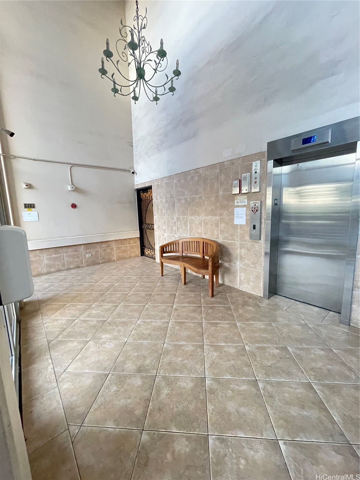 1710 Punahou Street 305