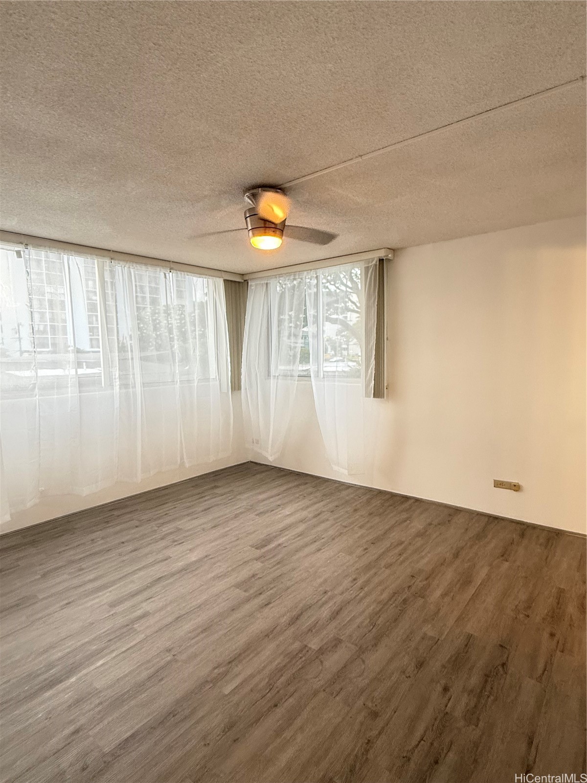 1710 Punahou Street 305
