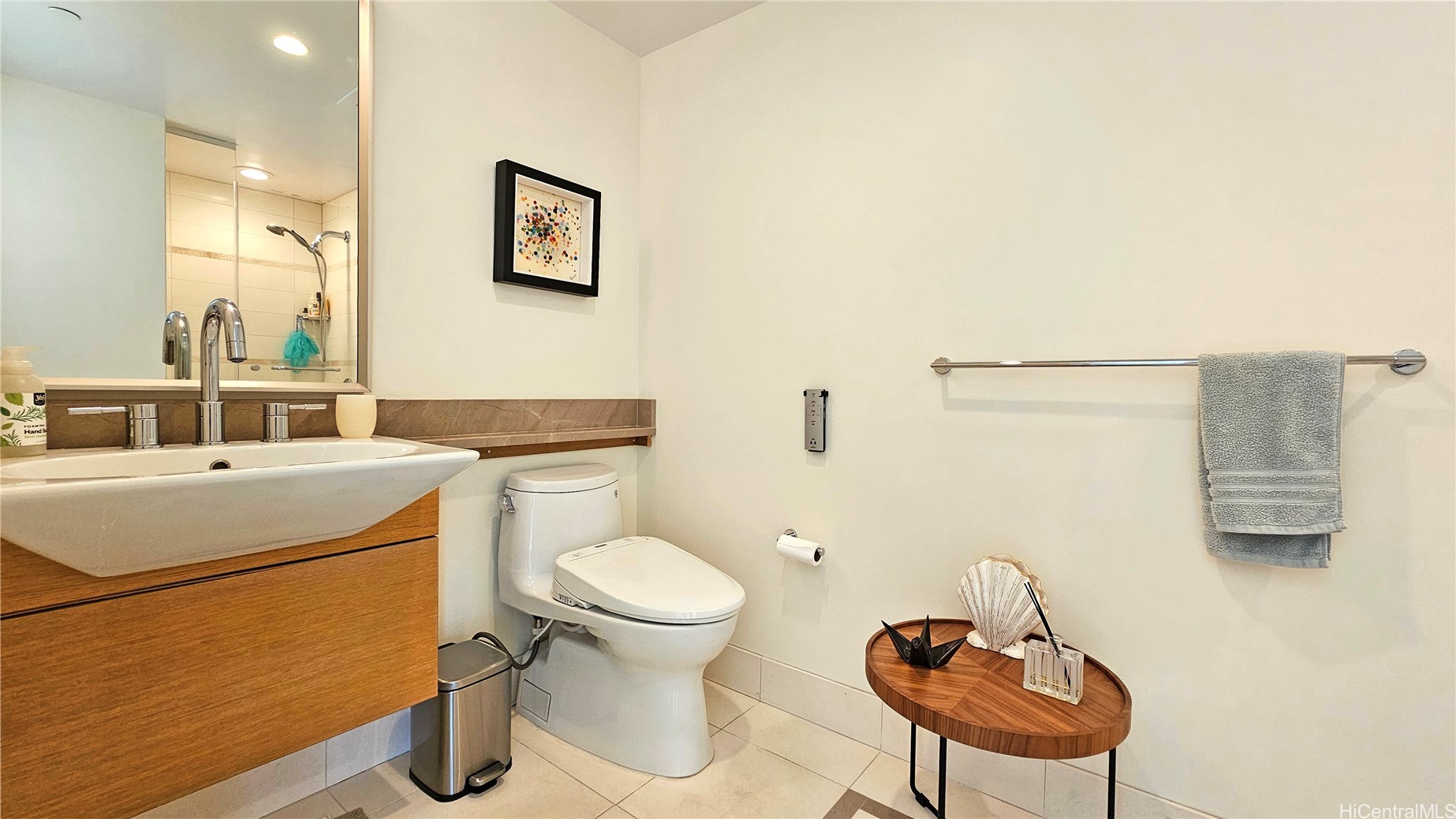 1177 Queen Street PH4610