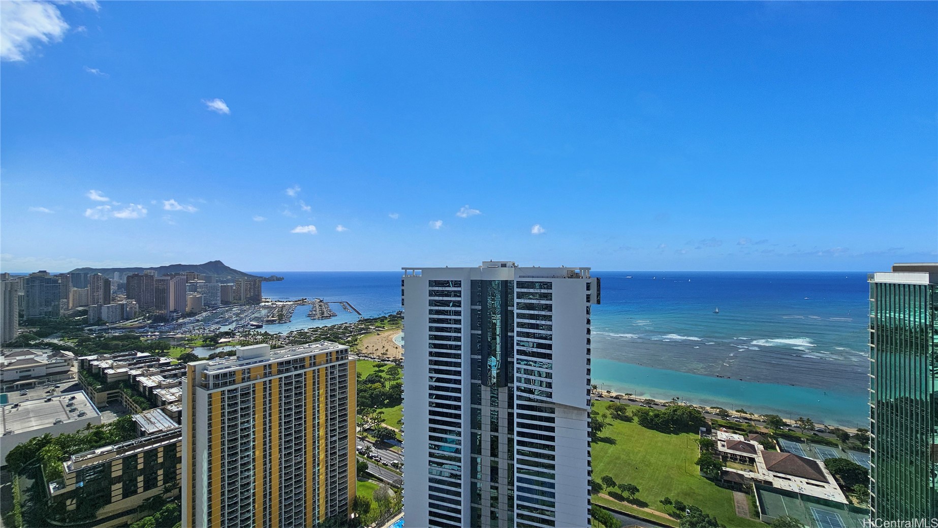 1177 Queen Street PH4610
