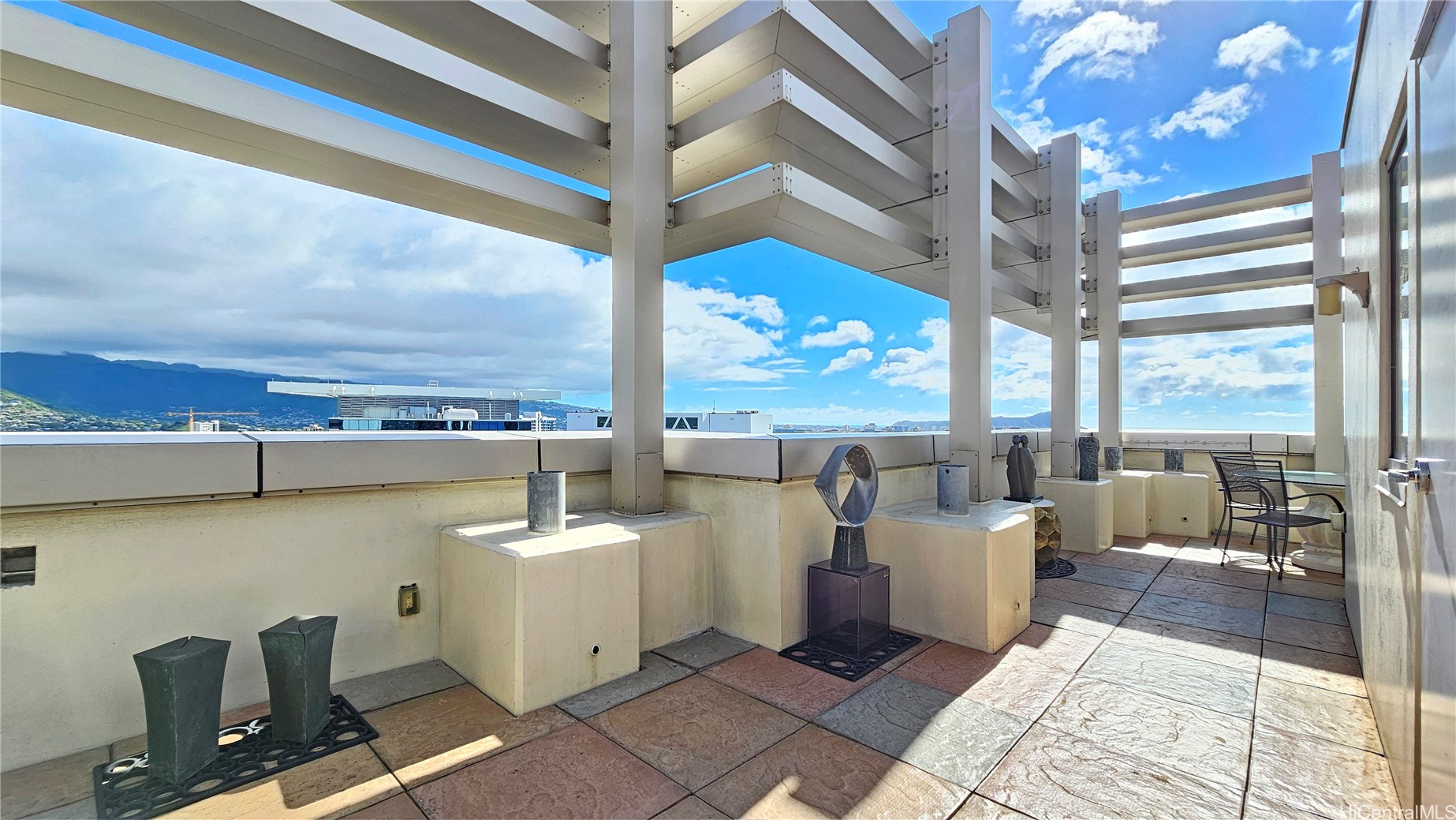1177 Queen Street PH4610