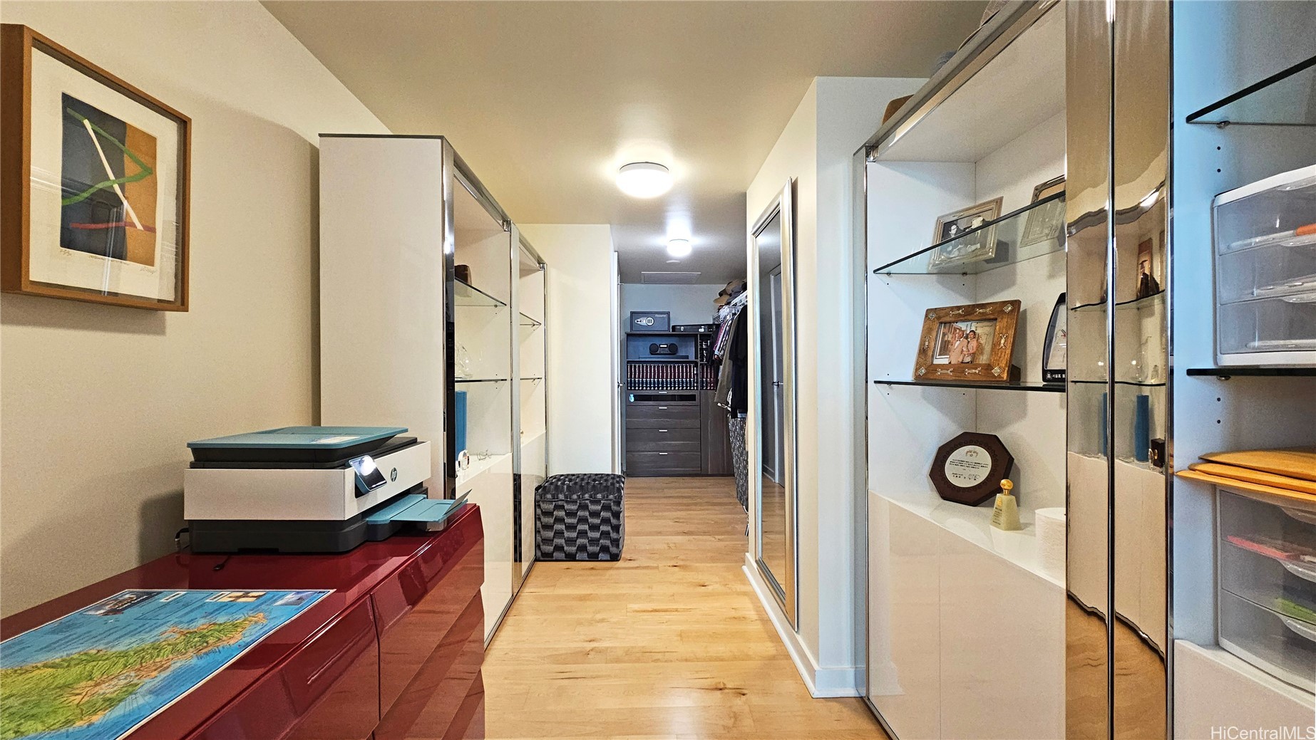 1177 Queen Street PH4610
