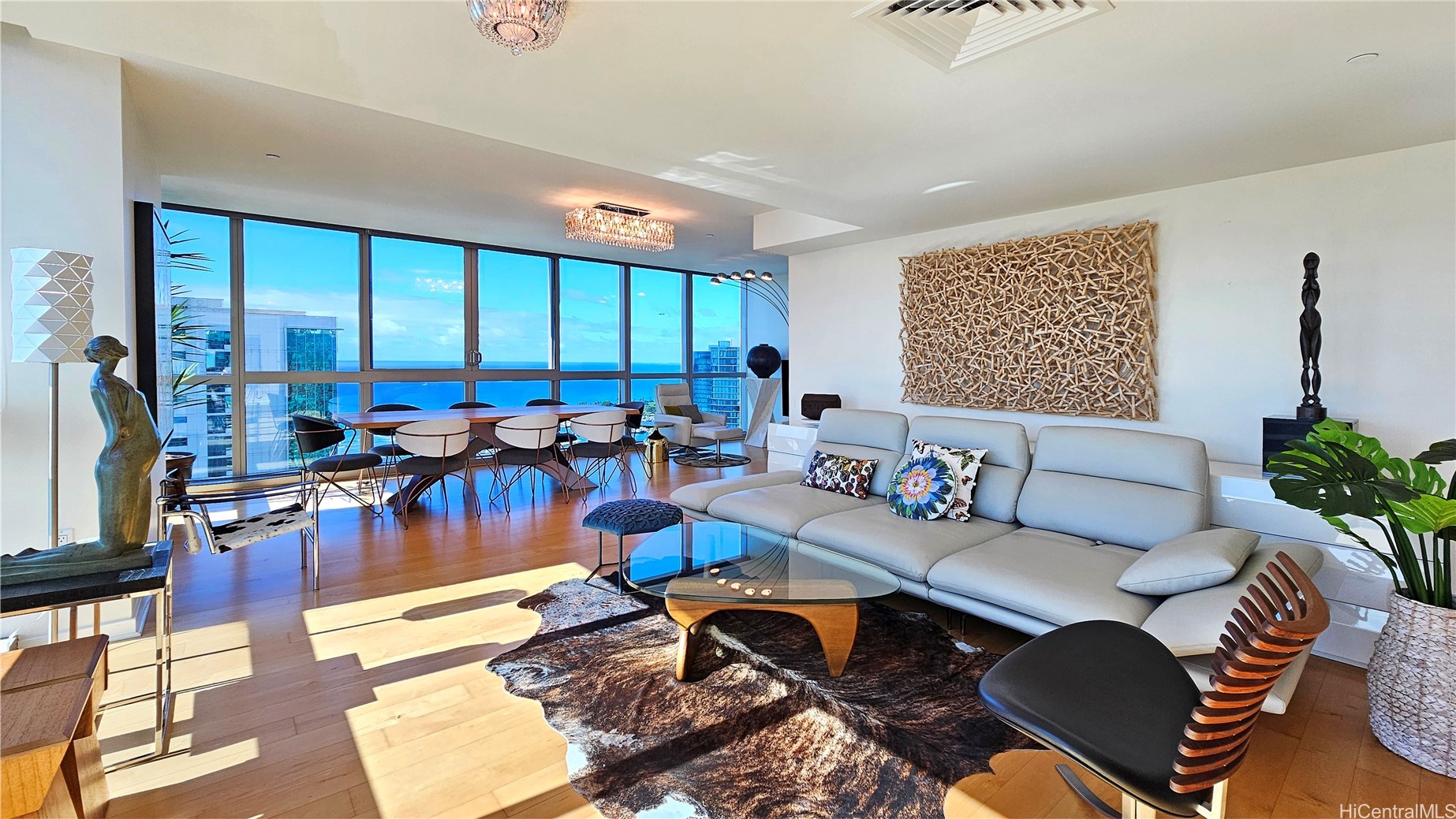 1177 Queen Street PH4610