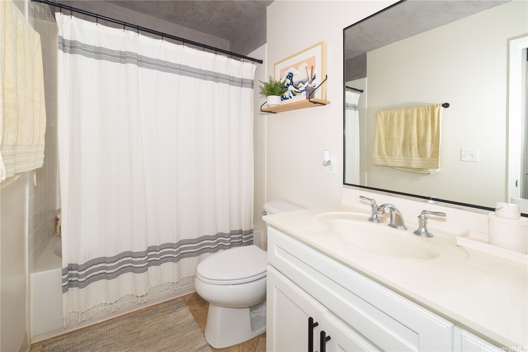 91-1227 Kamaaha Avenue 302