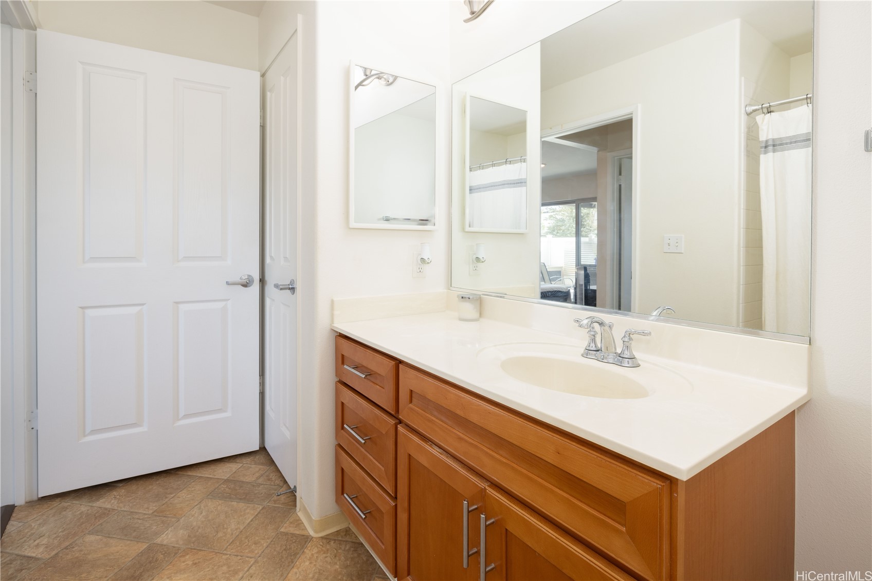 91-1227 Kamaaha Avenue 302